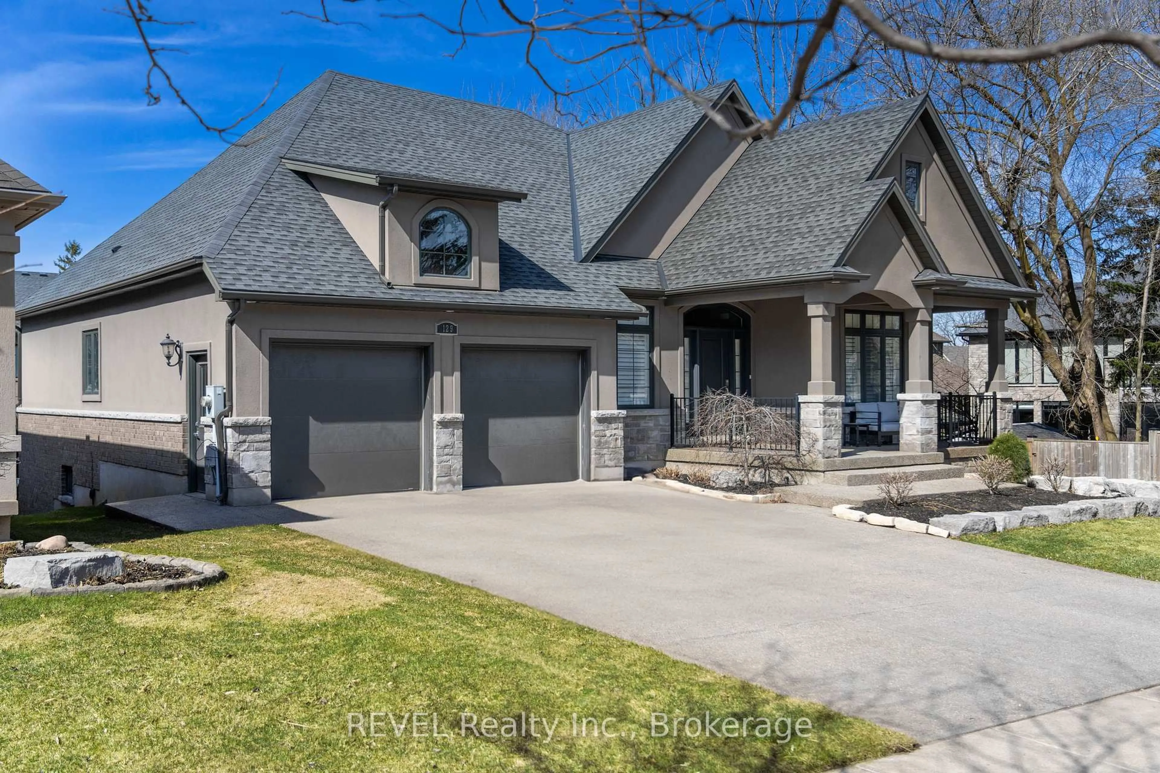 Home with brick exterior material, street for 129 Paxton Lane, Niagara-on-the-Lake Ontario L0S 1J0