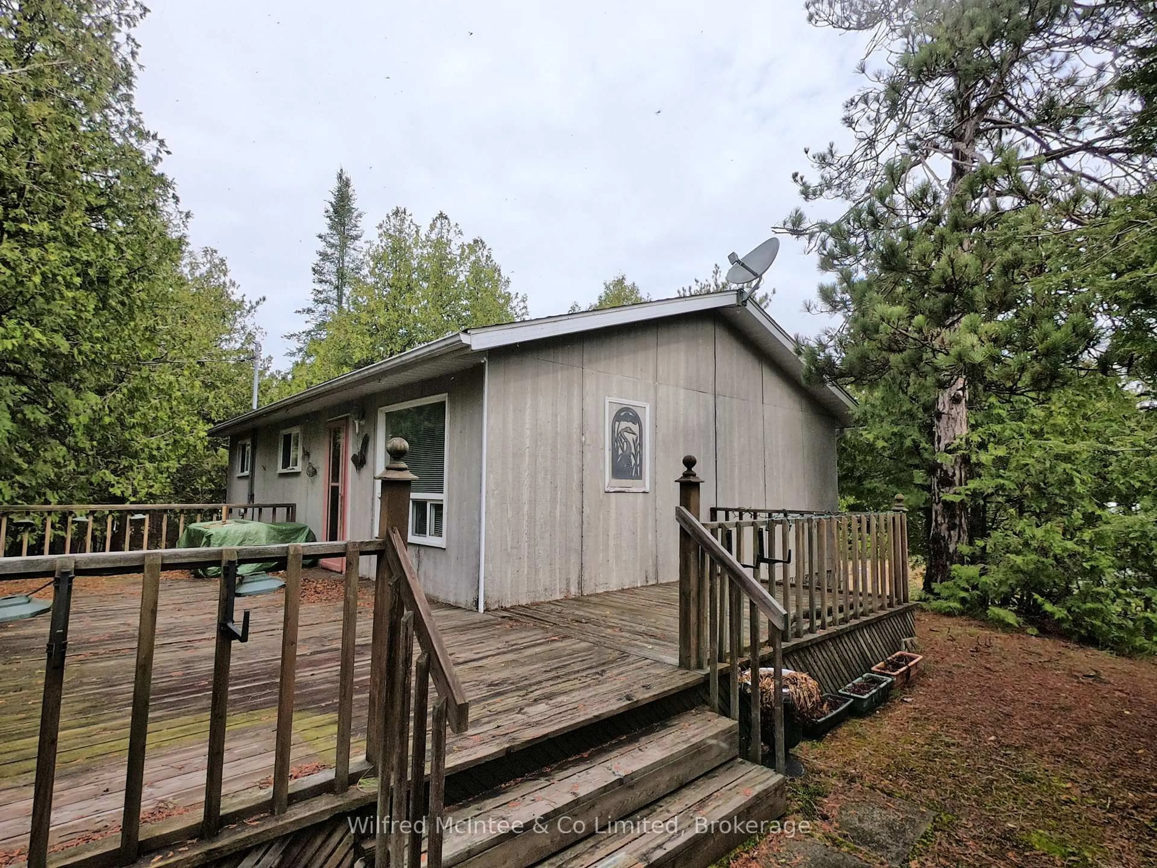 Shed for 278 Ogimah Rd, Native Leased Lands Ontario N0H 2G0