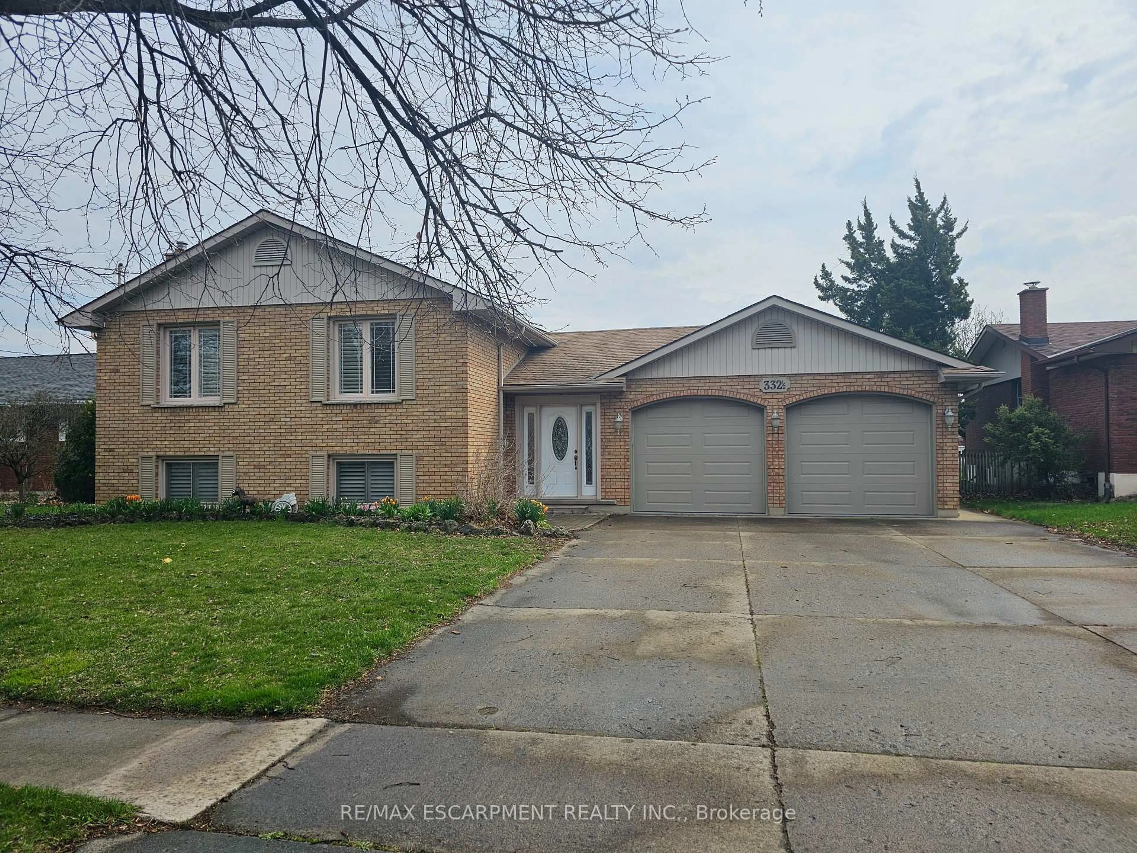 Unknown for 332-1/2 Grantham Ave, St. Catharines Ontario L2M 5A6