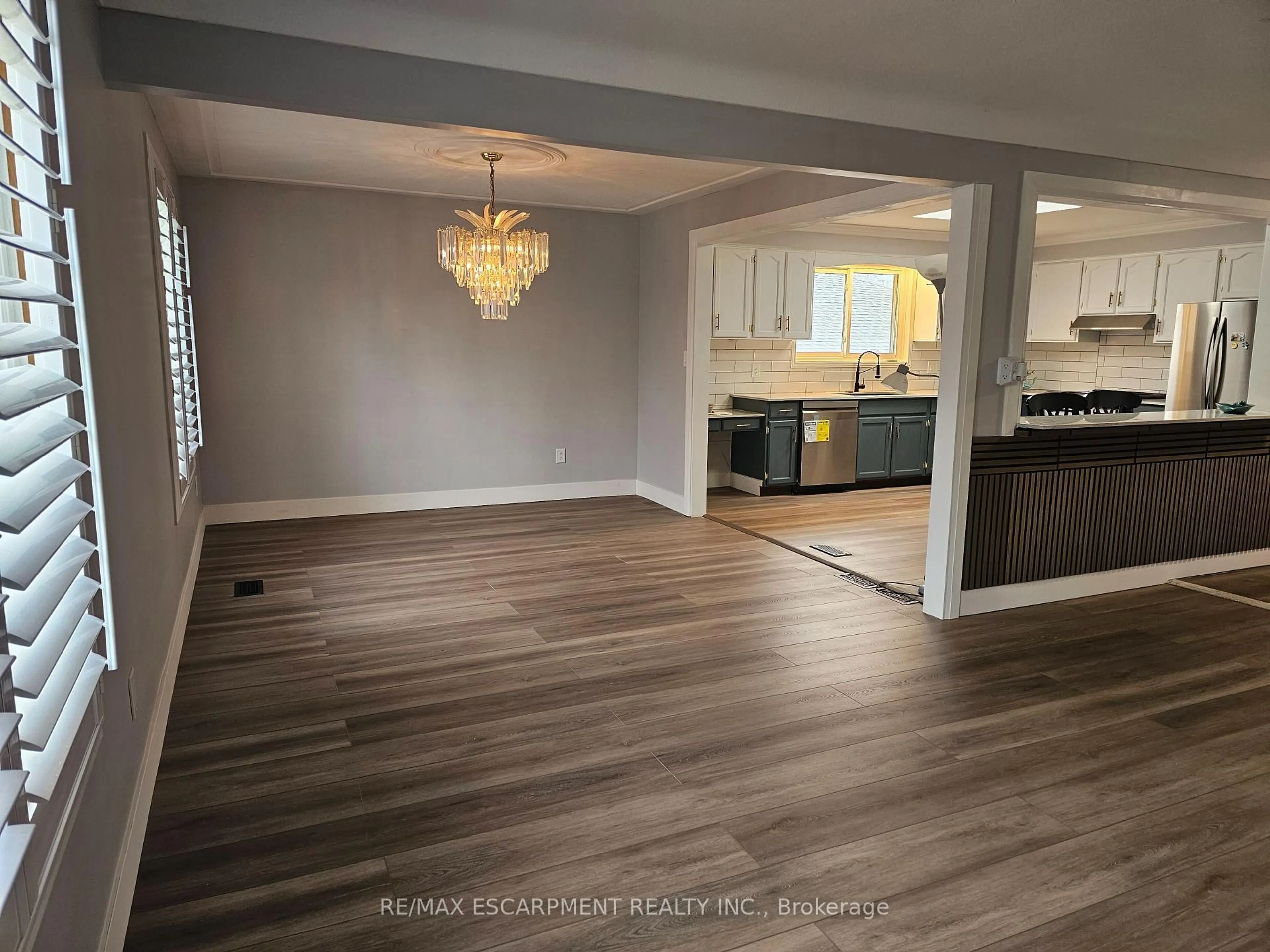 Open concept kitchen, unknown for 332-1/2 Grantham Ave, St. Catharines Ontario L2M 5A6