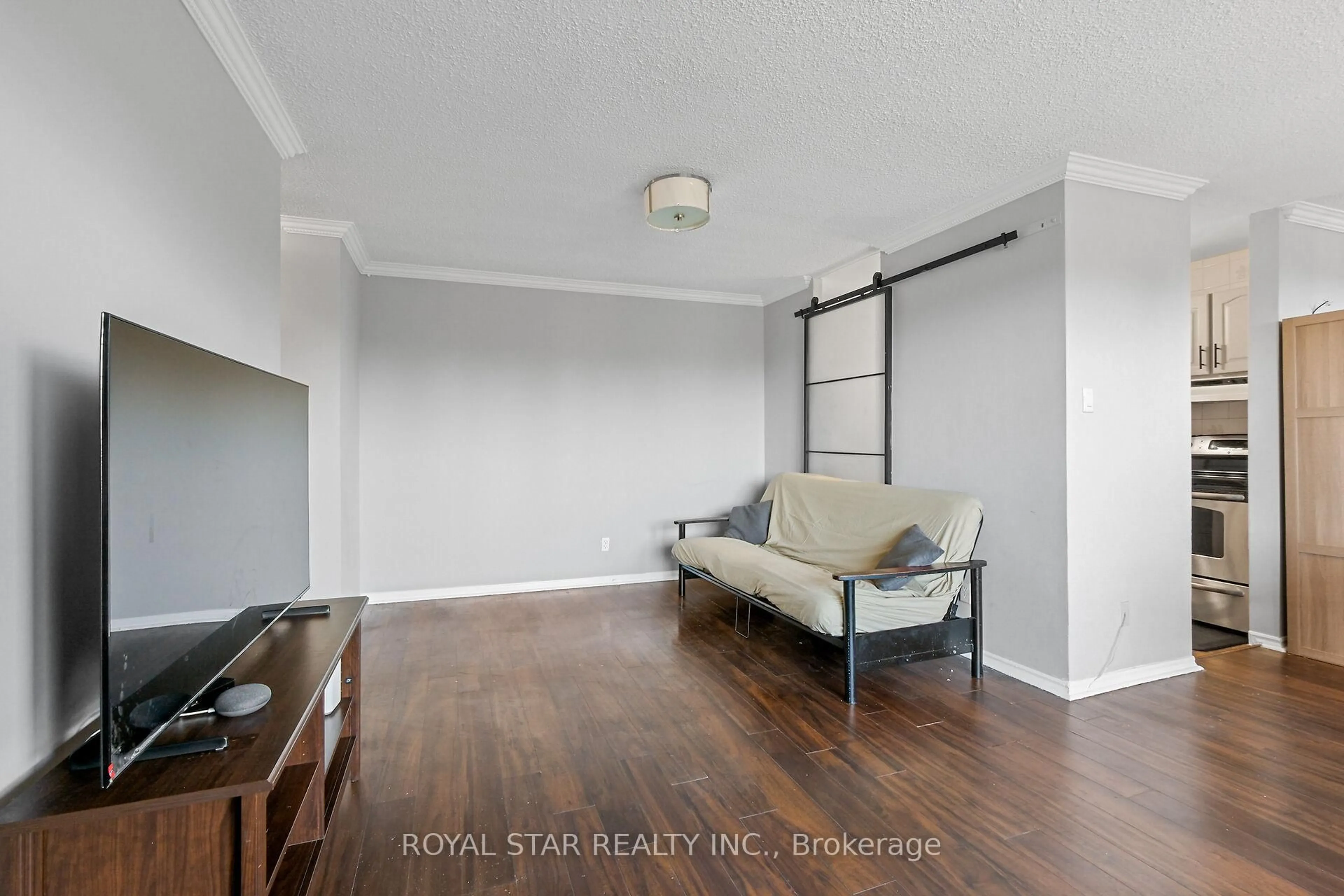 A pic of a room for 2020 Jasmine Cres #505, Ottawa Ontario K1J 8K5