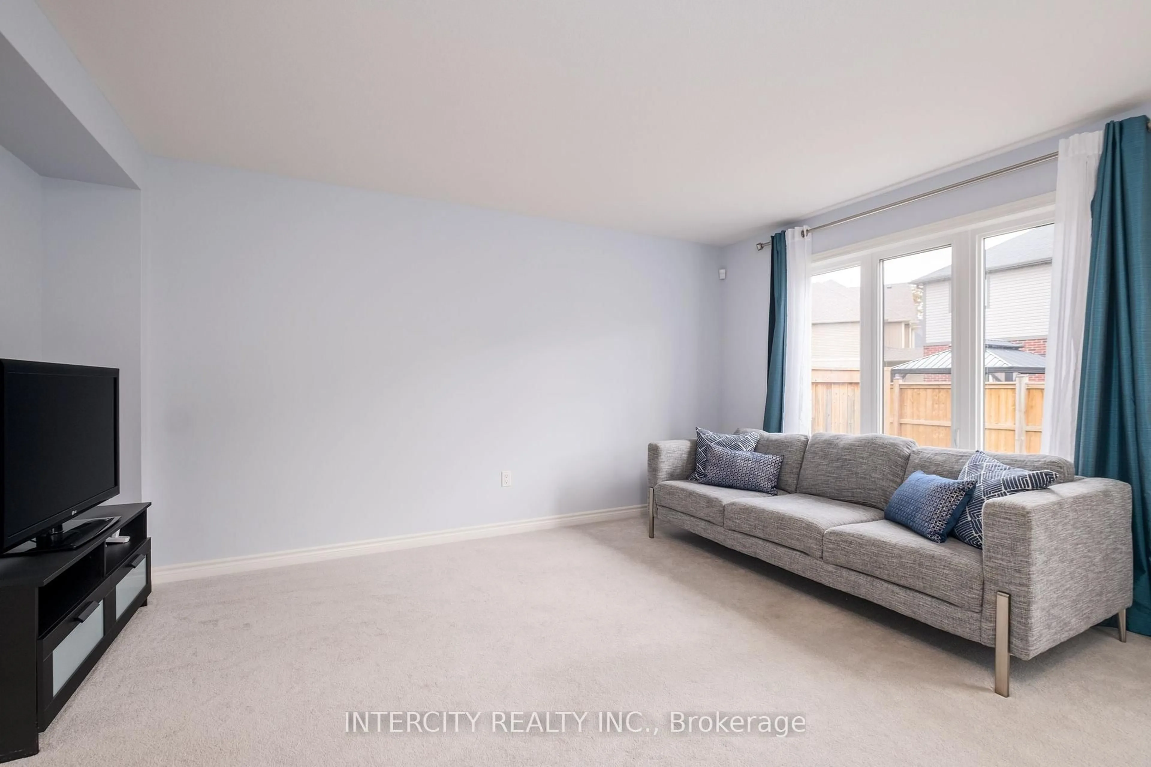 A pic of a room for 7945 Oldfield Rd #13, Niagara Falls Ontario L2G 0Z4