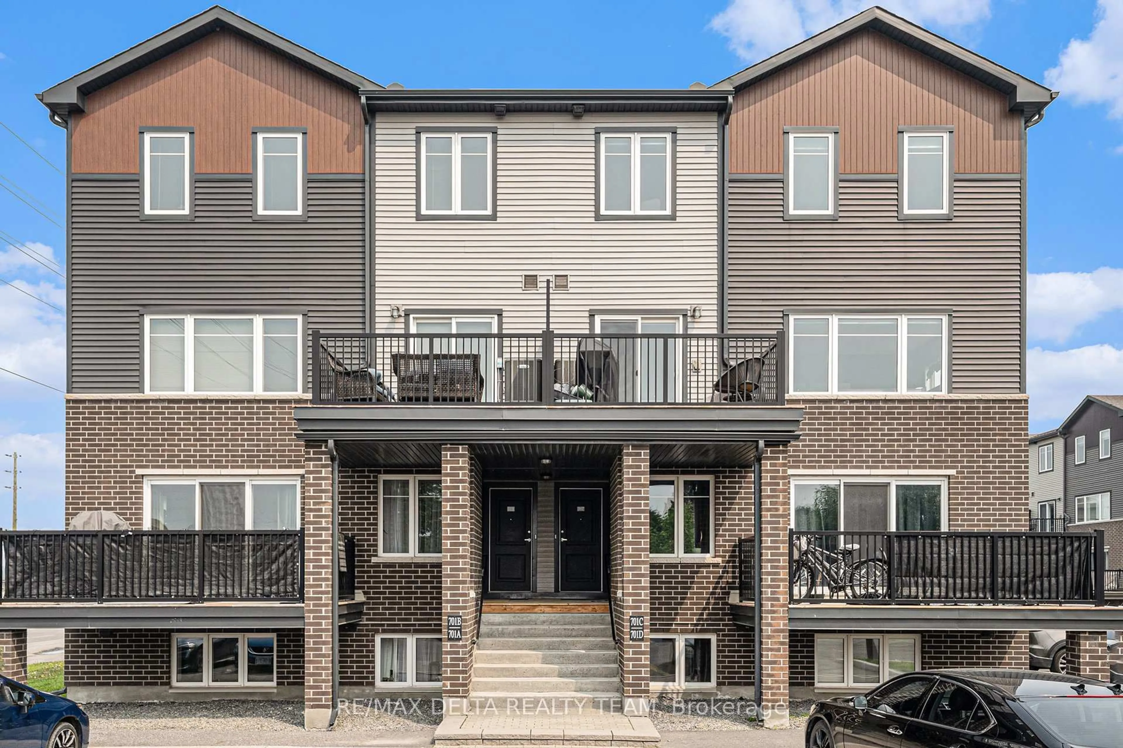 Unknown for 701 Amberwing Private #C, Ottawa Ontario K4A 5H5