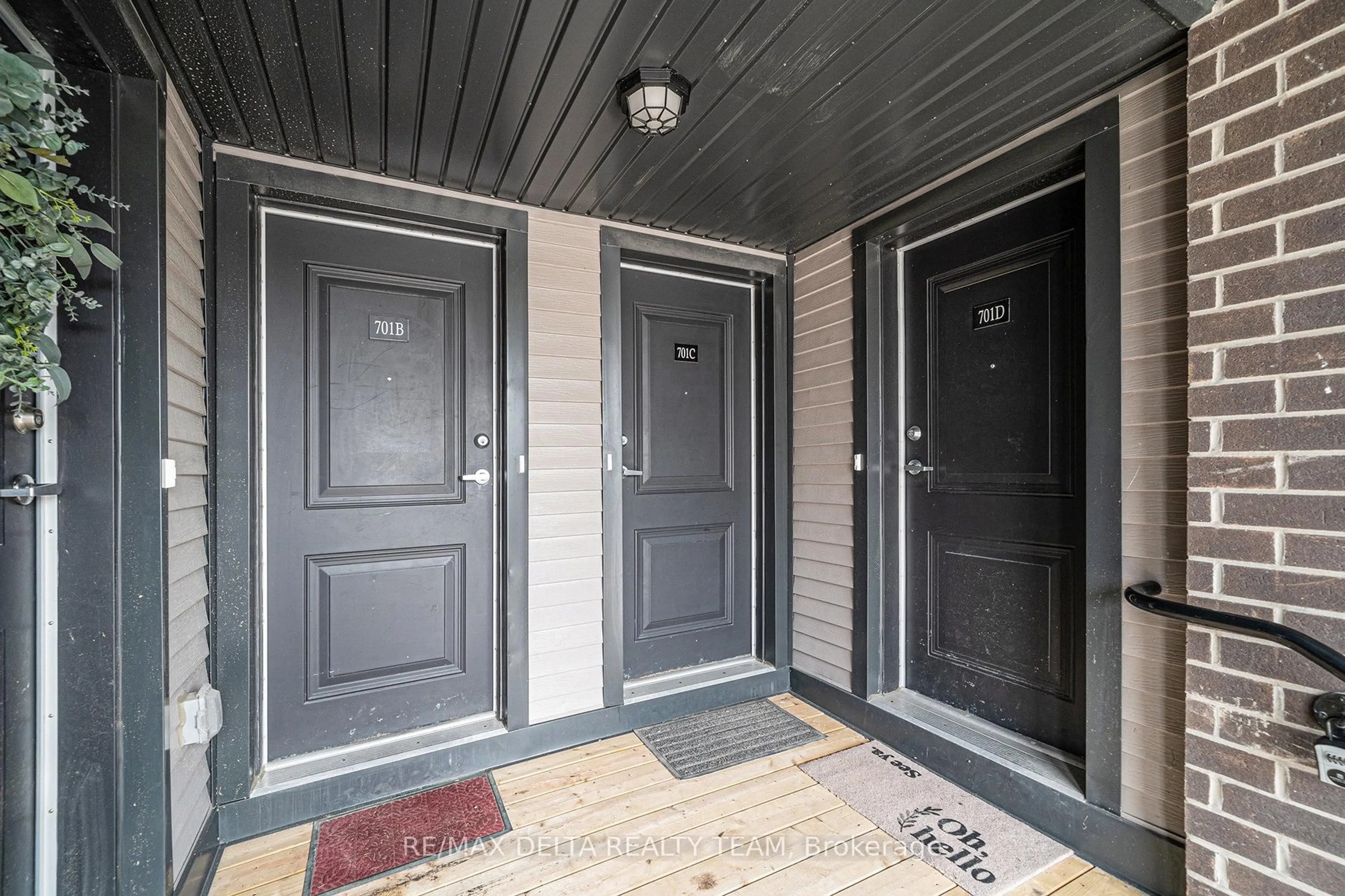Indoor entryway for 701 Amberwing Private #C, Ottawa Ontario K4A 5H5