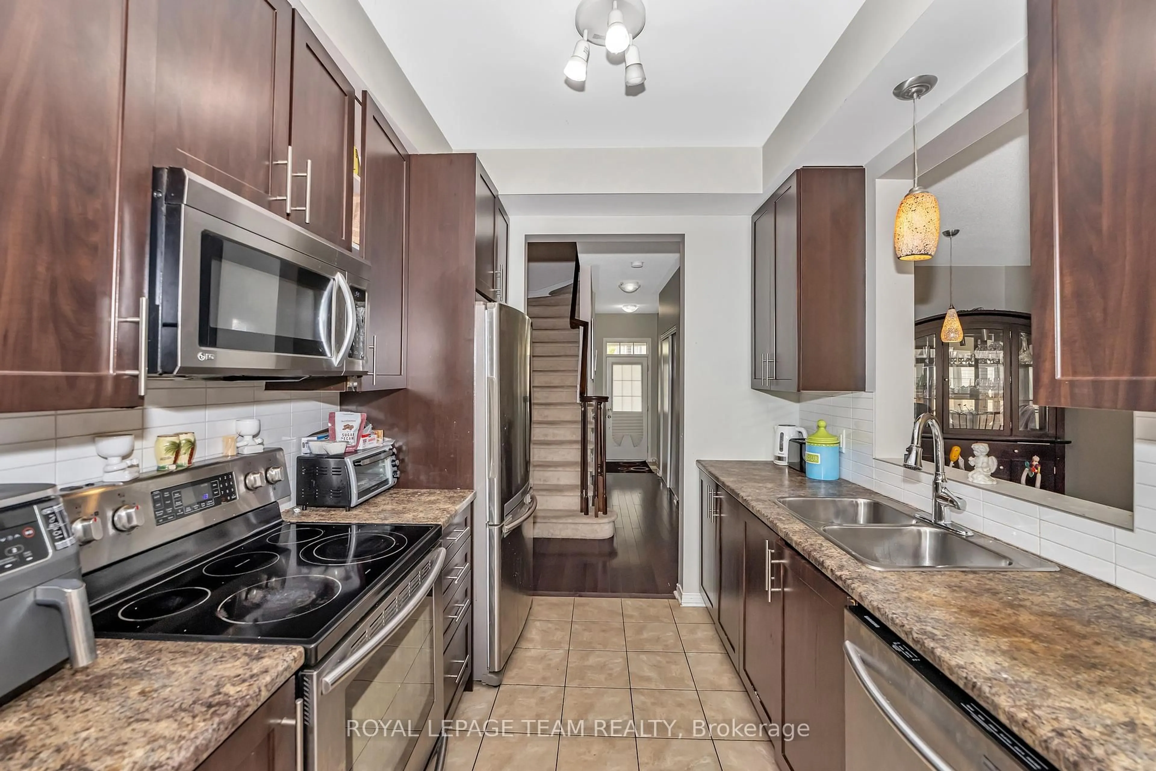 Unknown for 625 Pepperville Cres, Ottawa Ontario K2M 0E8