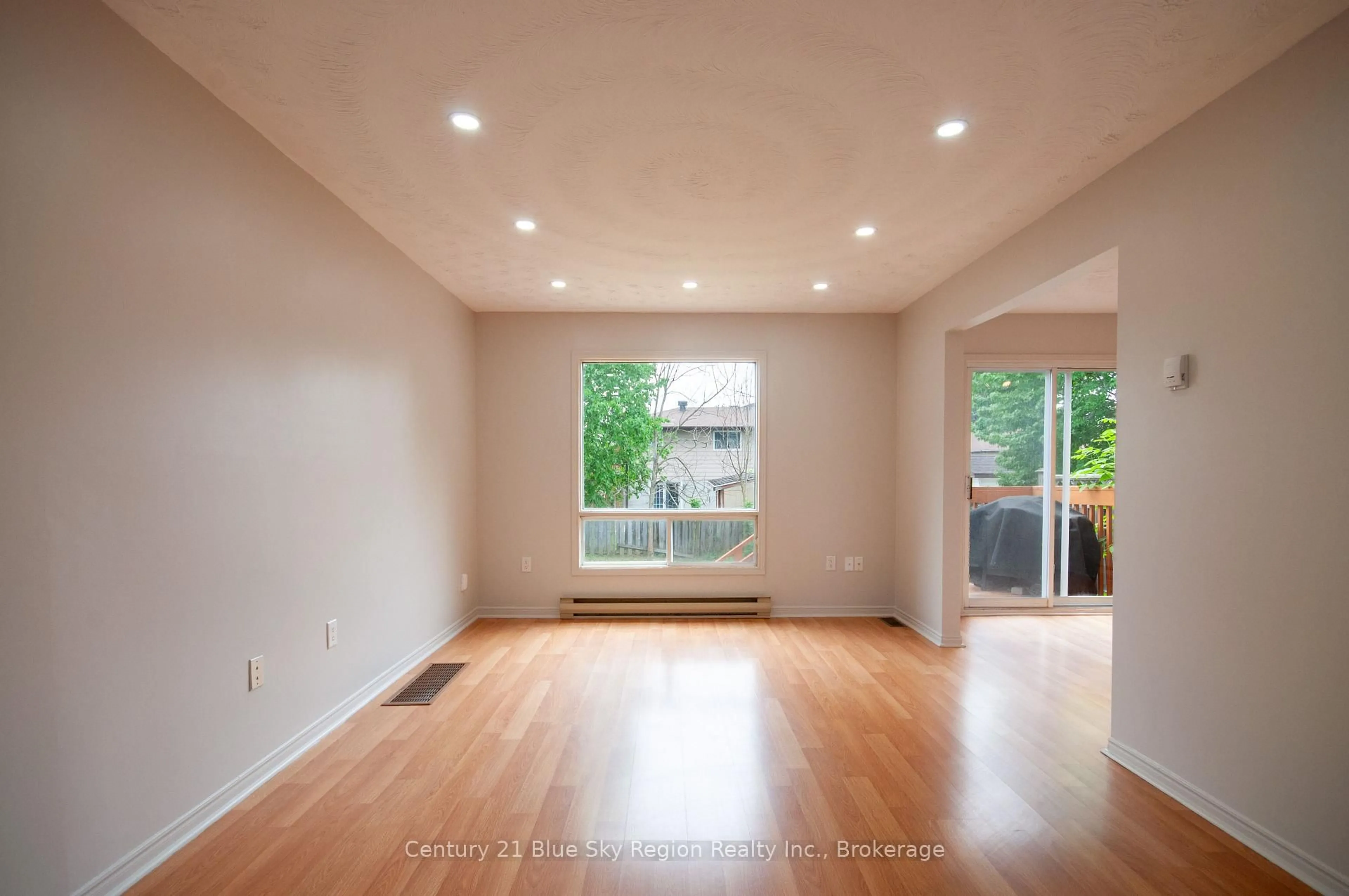 A pic of a room for 26 Paul St, North Bay Ontario P1B 9M1