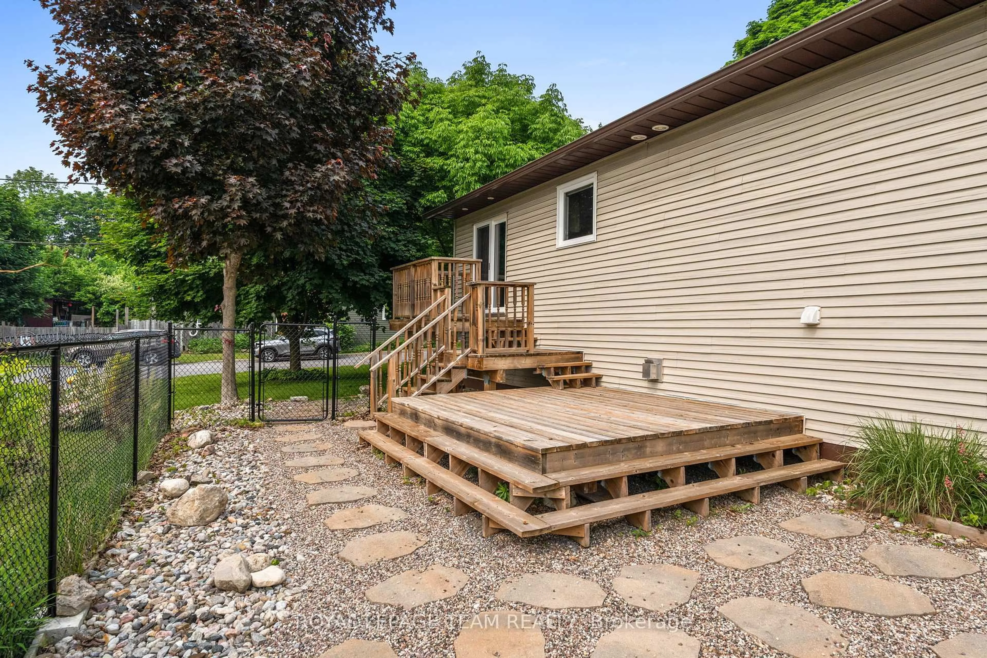 Patio, unknown for 105 Campbell St, Carleton Place Ontario K7C 2R8