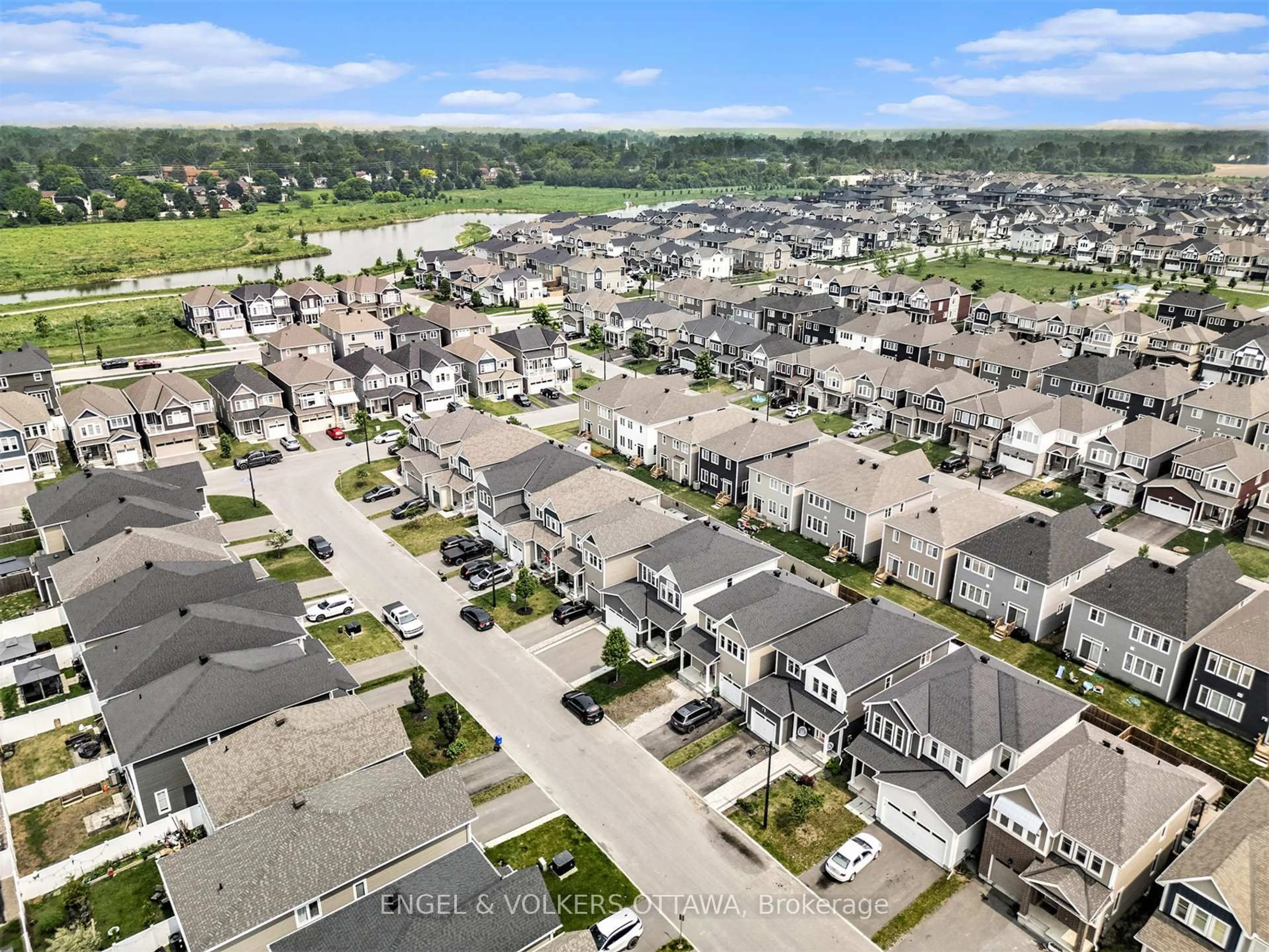 A pic from outside/outdoor area/front of a property/back of a property/a pic from drone, street for 184 Equitation Circ, Richmond Ontario K0A 2Z0