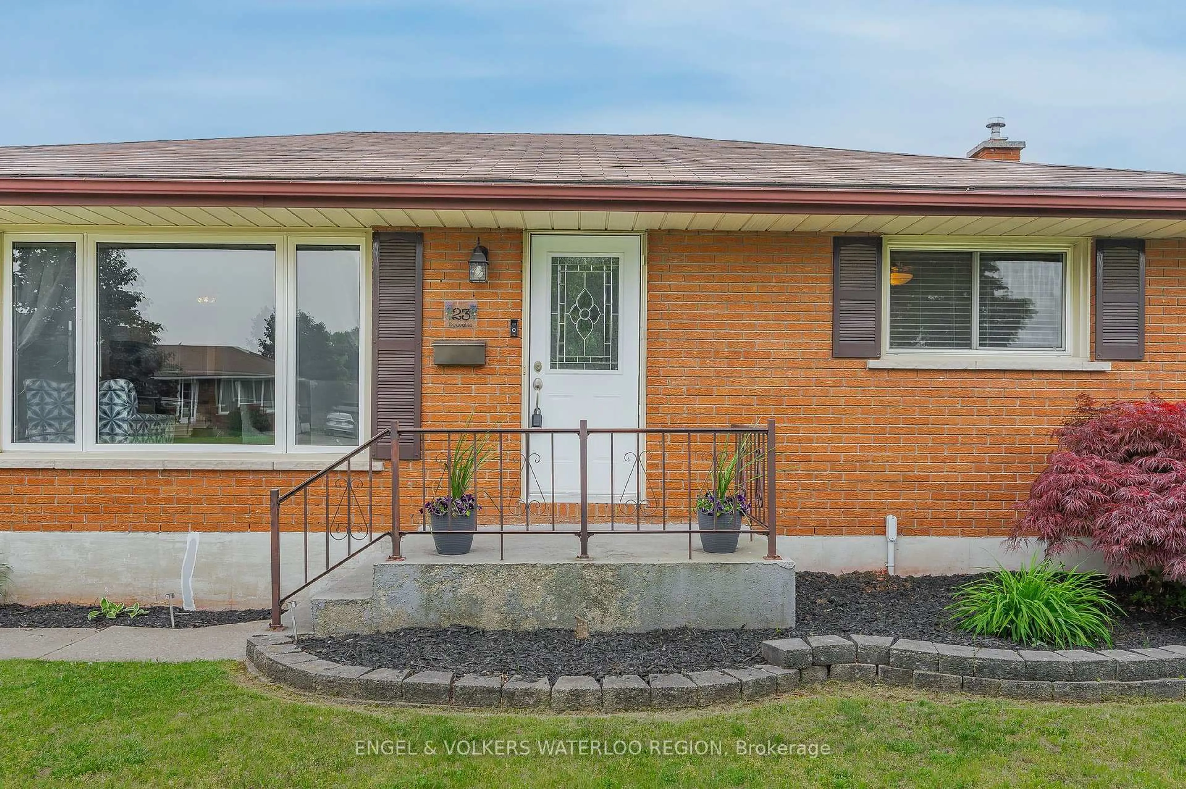 Home with brick exterior material, street for 23 Pembroke Ave, Brantford Ontario N3R 5B5