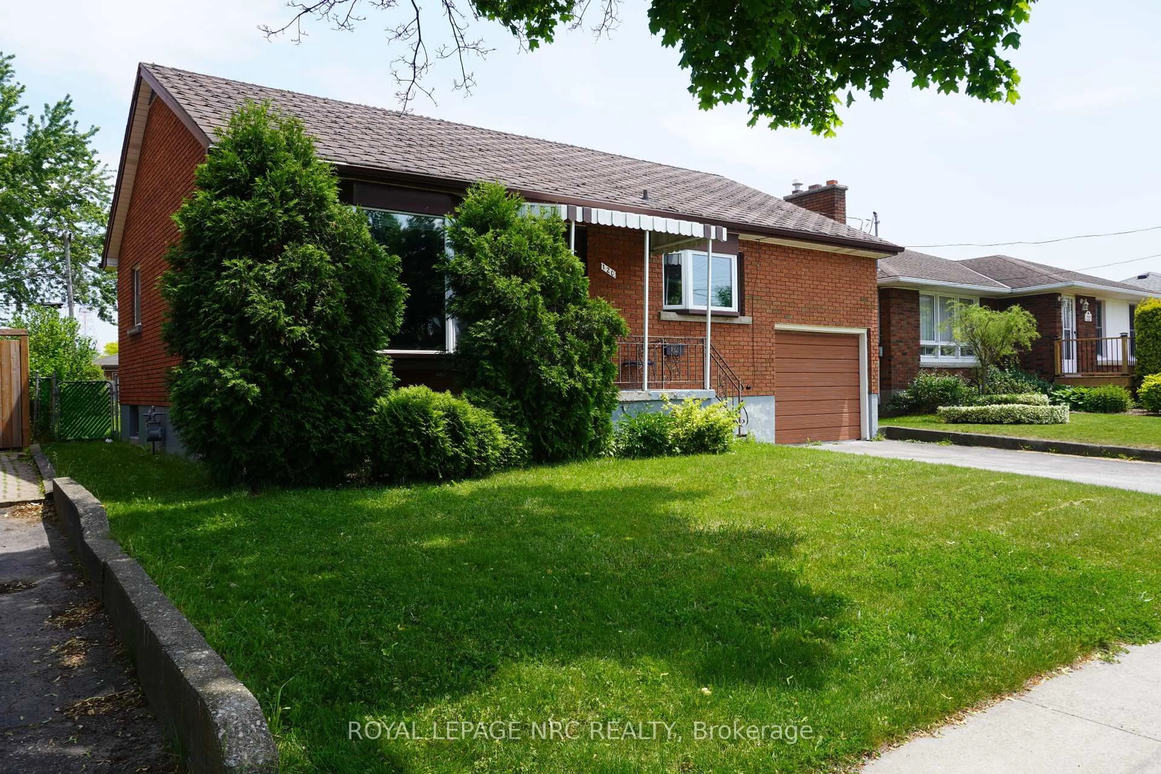 Home with brick exterior material, street for 120 Golden Blvd, Welland Ontario L3B 1J1