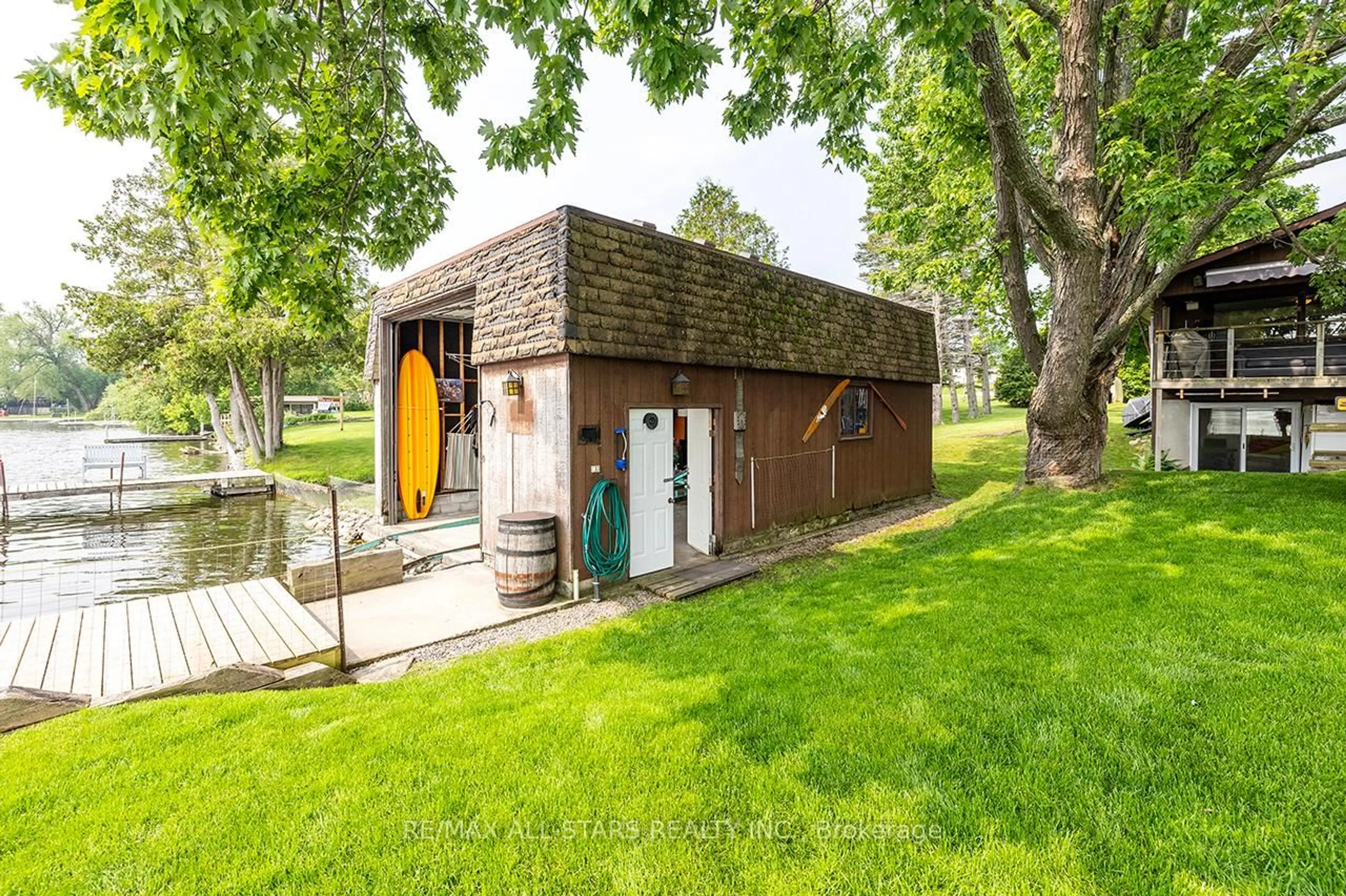 Shed for 38 Riverside Dr, Kawartha Lakes Ontario K9V 0H6