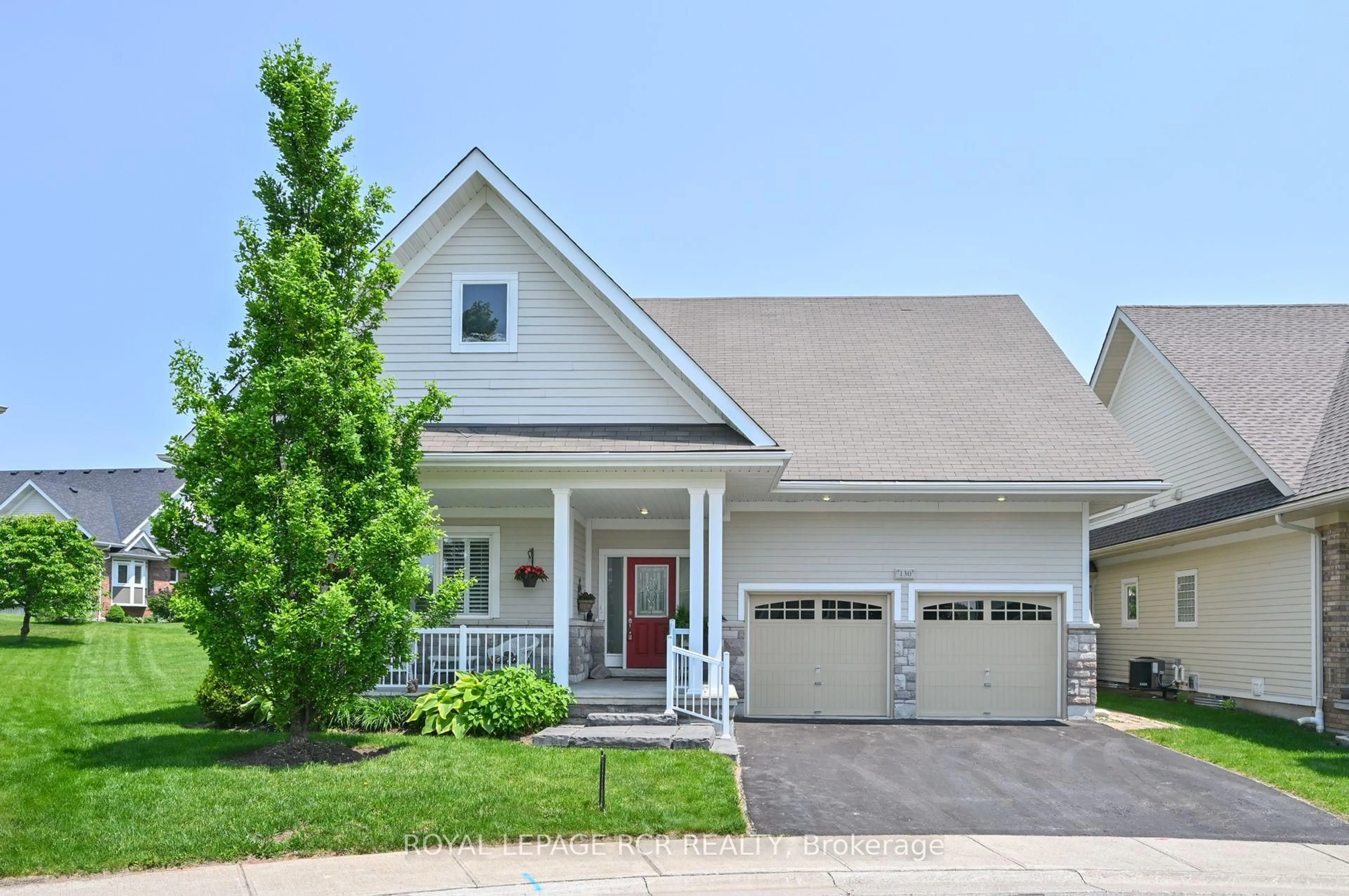 Home with vinyl exterior material, street for 200 Kingfisher Dr #130, Mono Ontario L9W 0B3