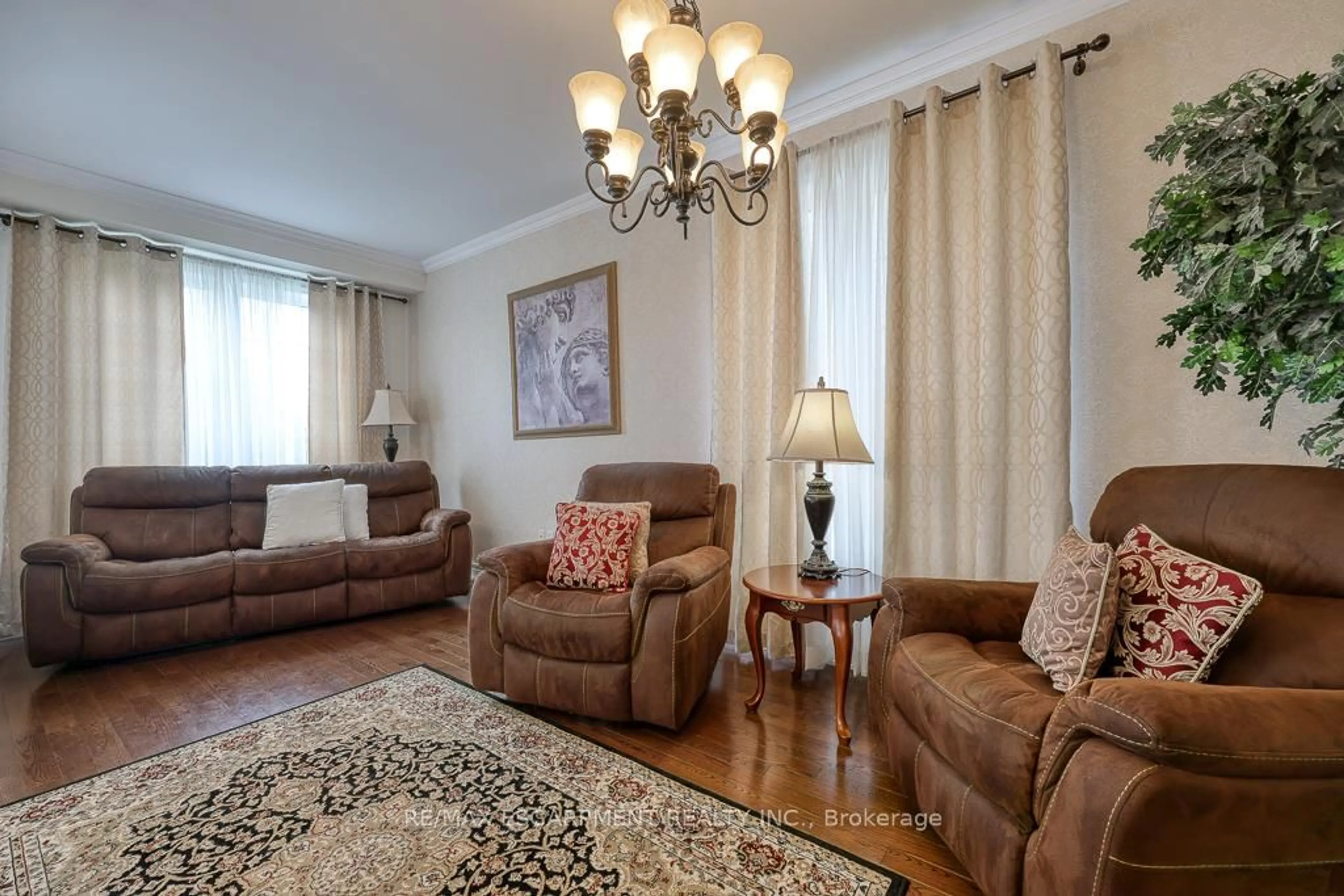 Living room with furniture, unknown for 37 Lambert Cres, Brantford Ontario N3T 0E8