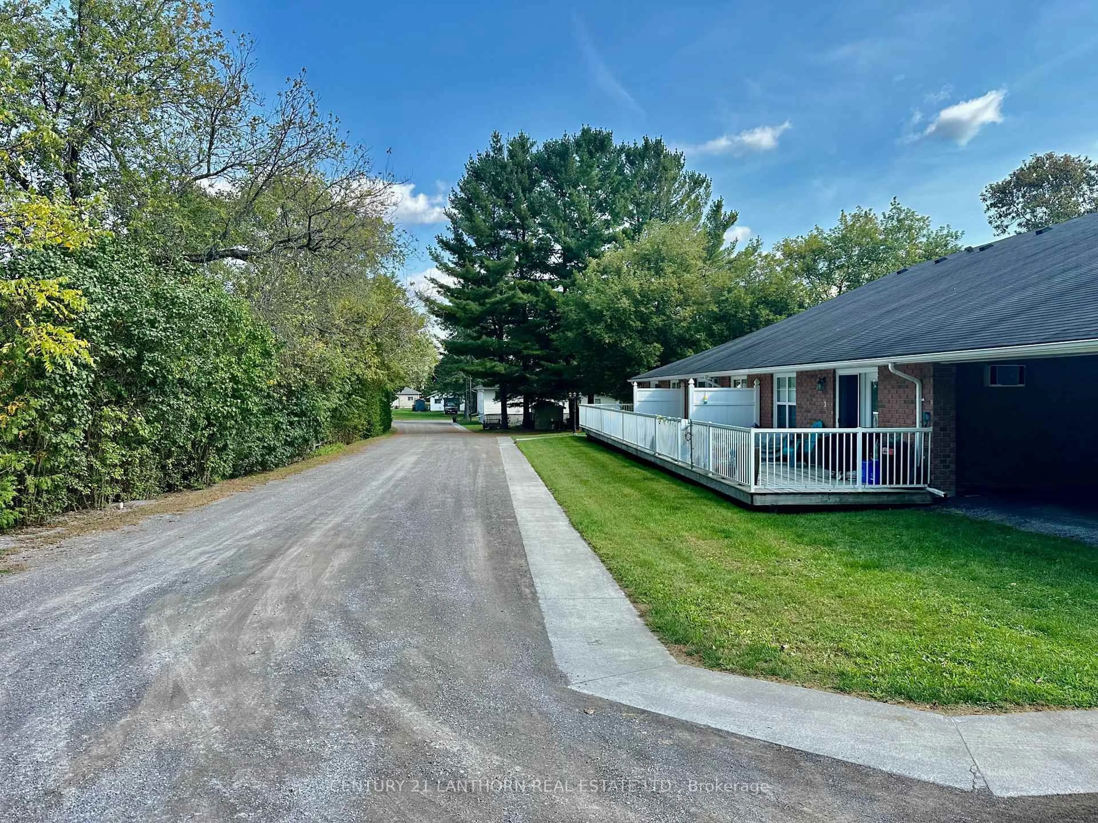 A pic from outside/outdoor area/front of a property/back of a property/a pic from drone, street for 494 Metcalf St #3, Tweed Ontario K0K 3J0