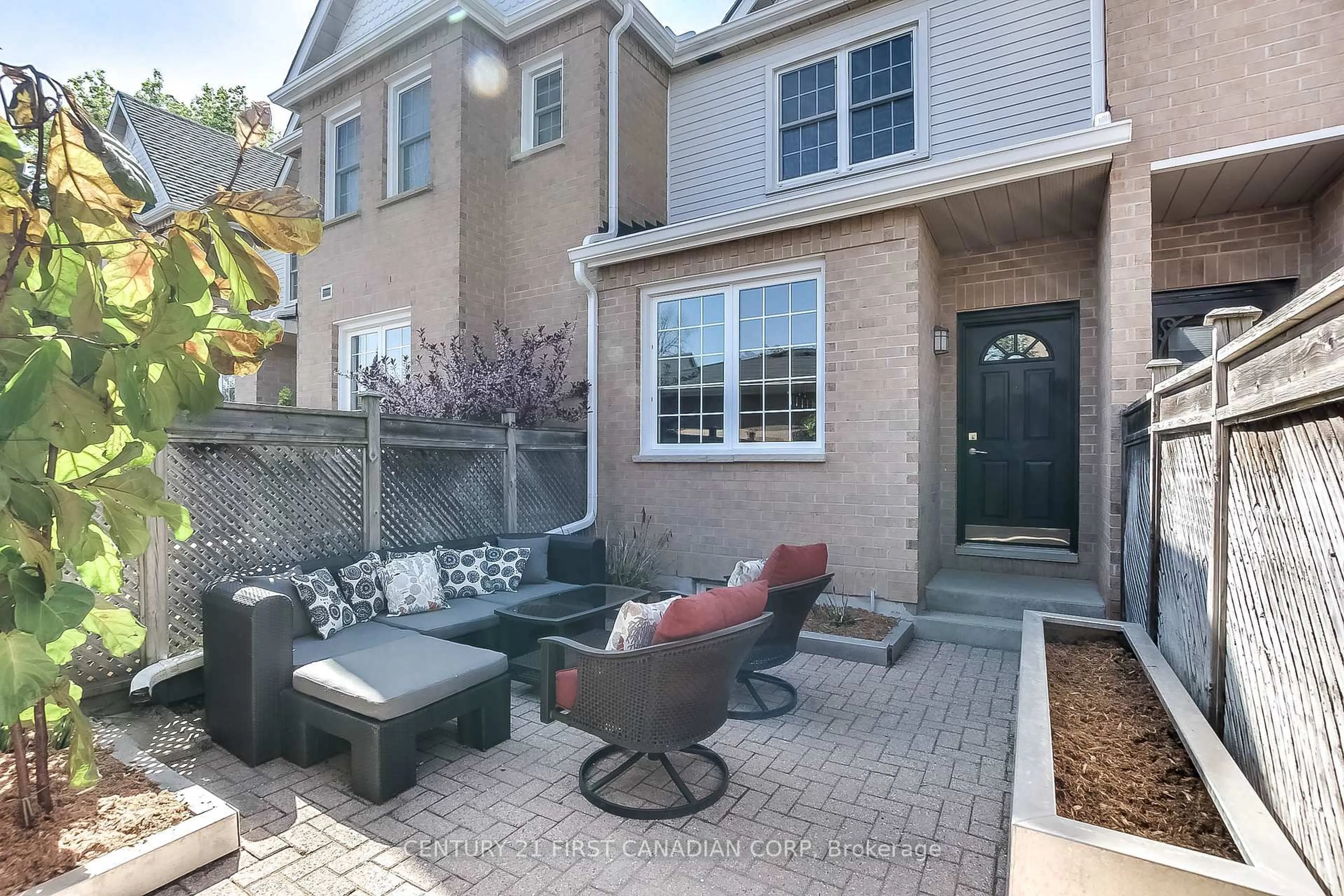 Patio, street for 1570 Richmond St #53, London North Ontario N6G 4W2