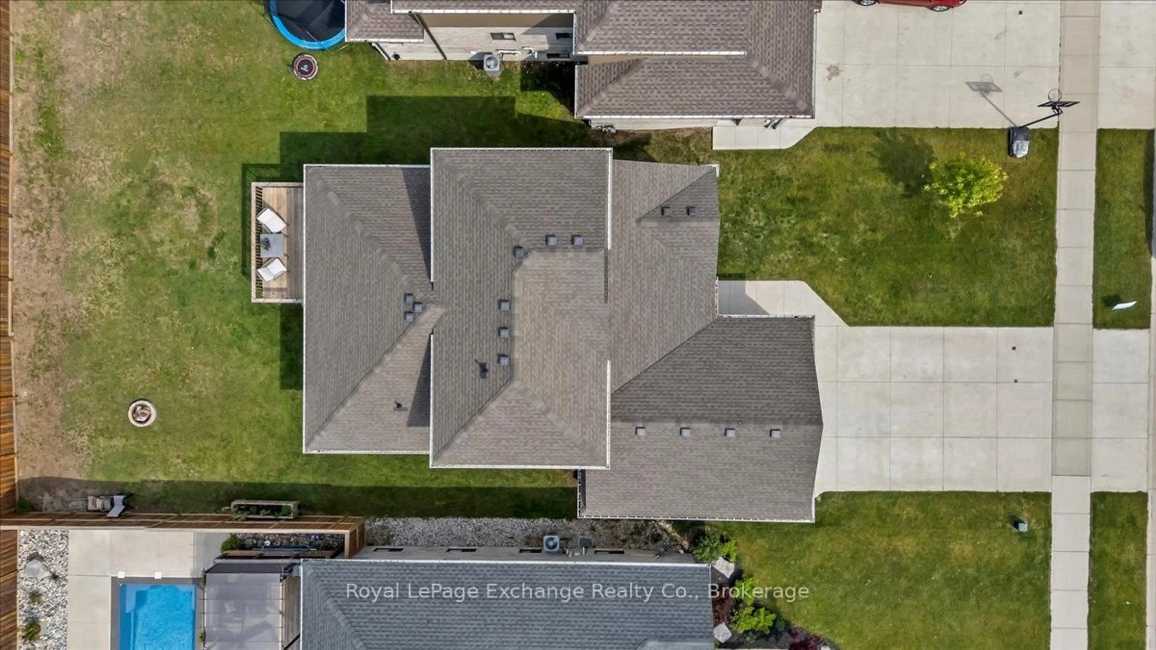 A pic from outside/outdoor area/front of a property/back of a property/a pic from drone, unknown for 383 Northport Dr, Saugeen Shores Ontario N0H 2C8