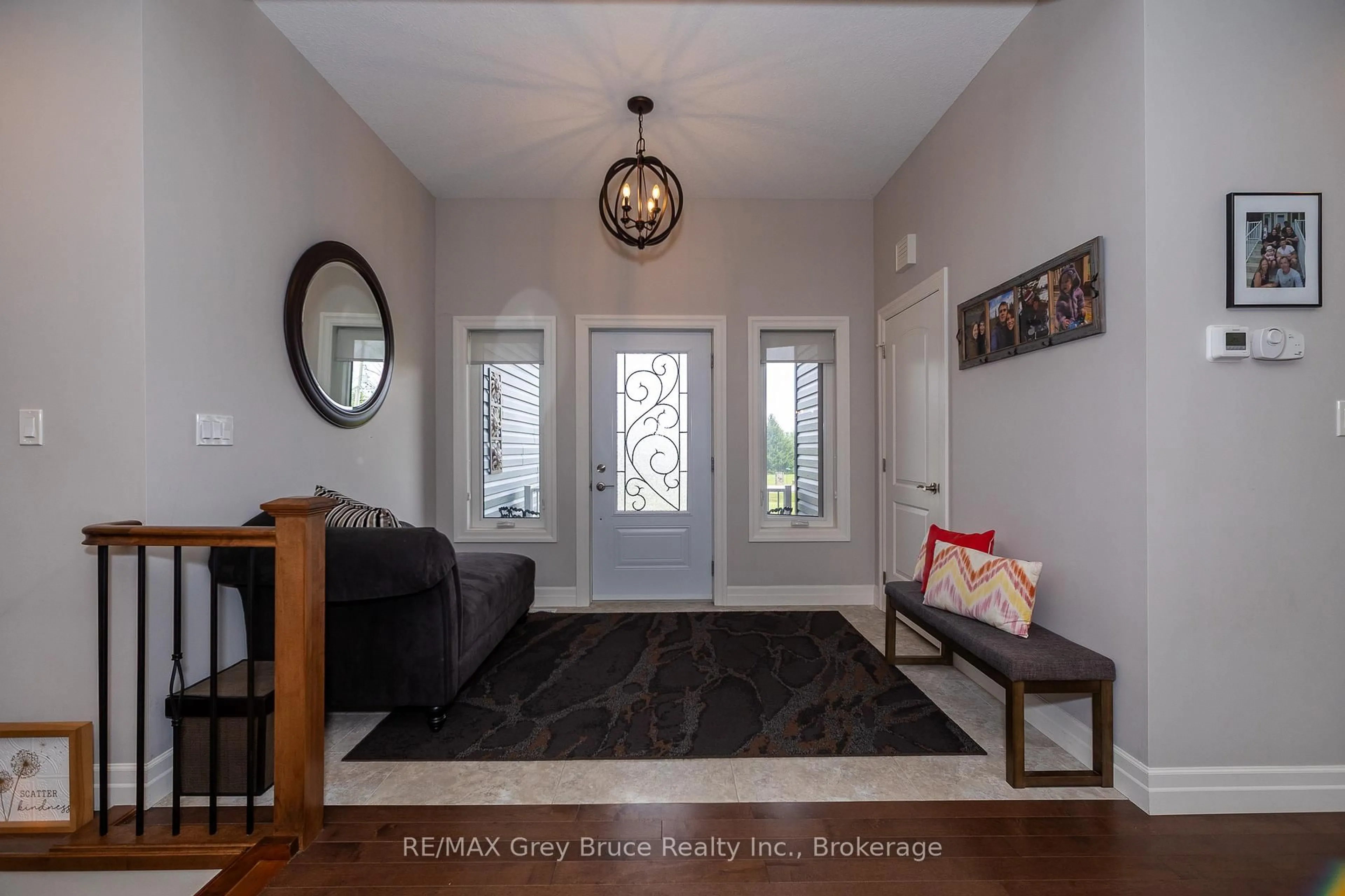 Indoor entryway for 350293 A Concession, Meaford Ontario N0H 1B0