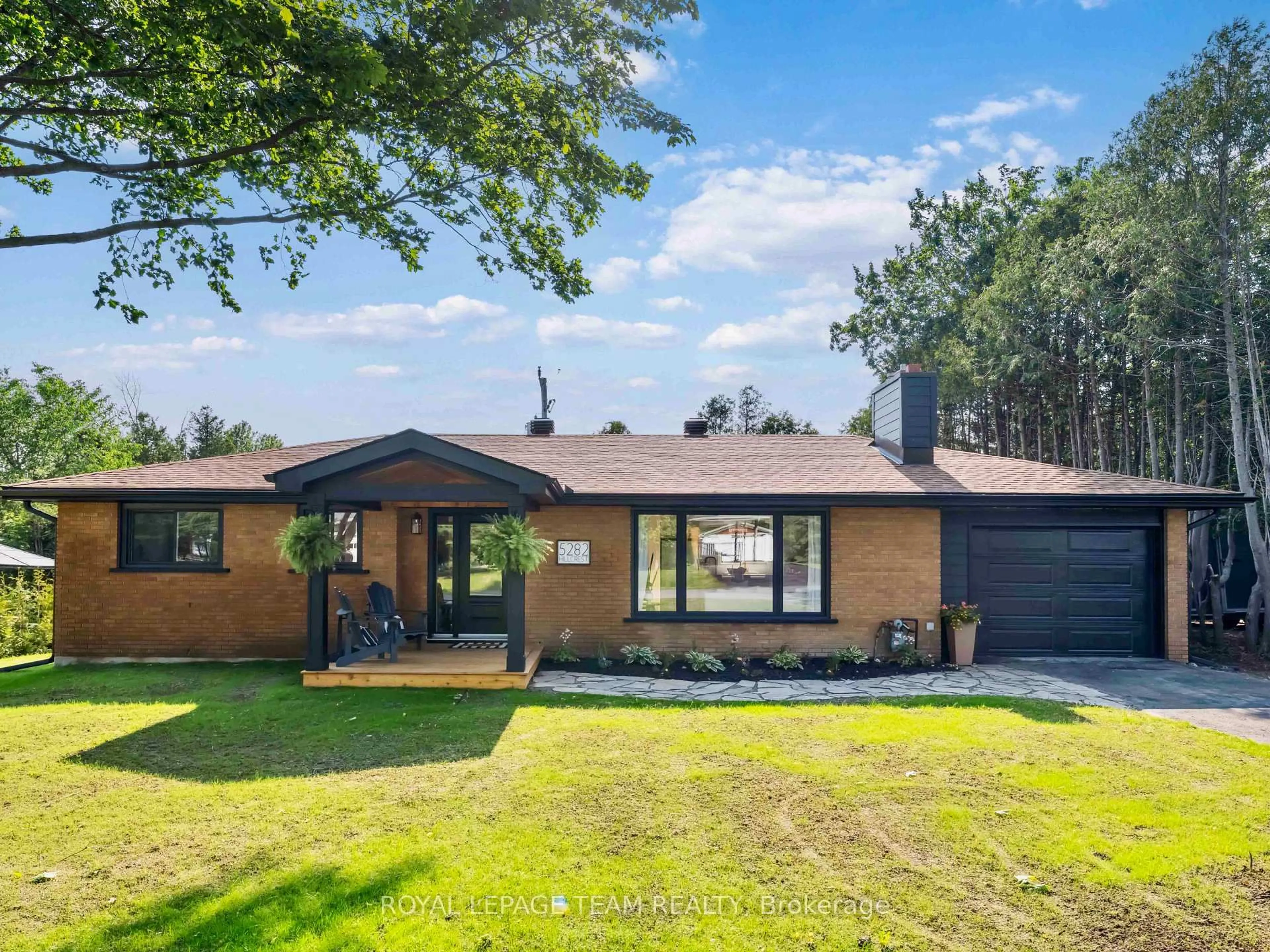 Home with brick exterior material, street for 5282 Hillcrest Dr, Ottawa Ontario K4M 1E9