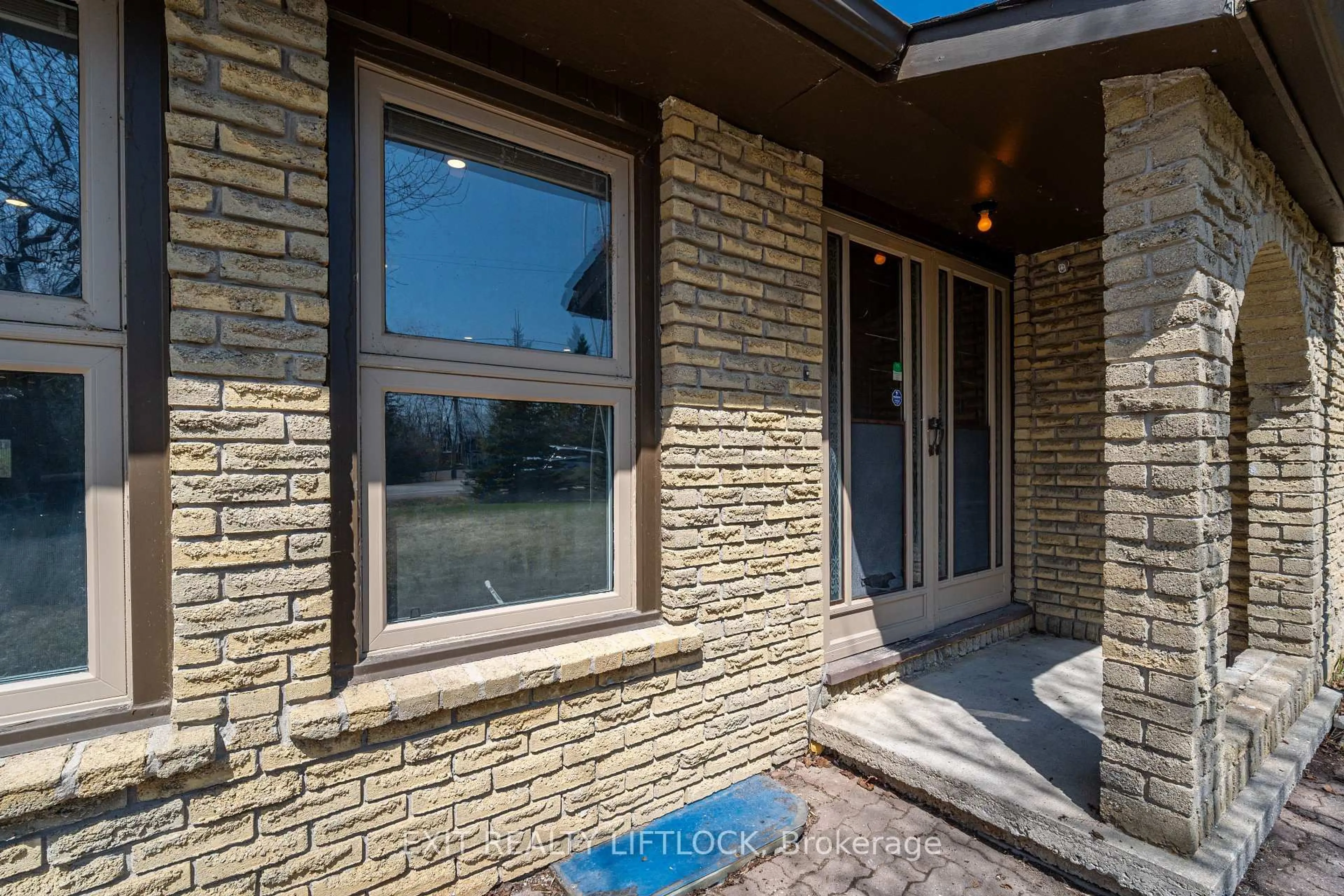 Home with brick exterior material, street for 1802 Young's Point Rd, Selwyn Ontario K0L 2H0