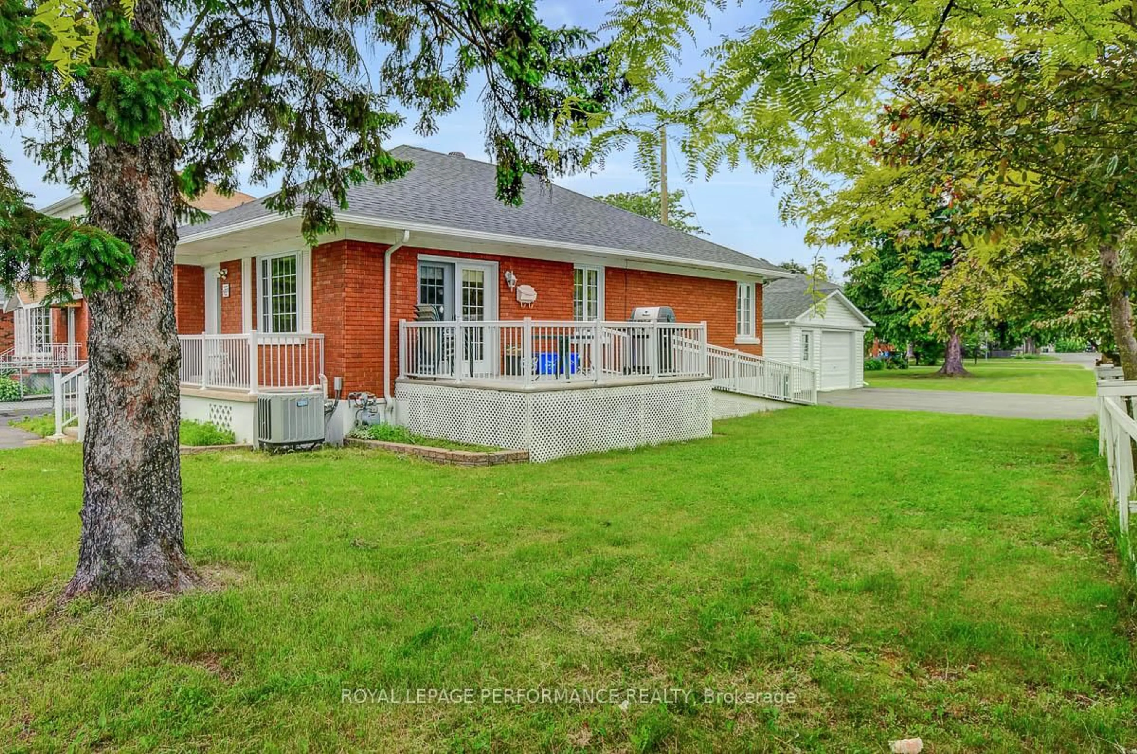Patio, street for 583 Donald St, Ottawa Ontario K1K 1L5