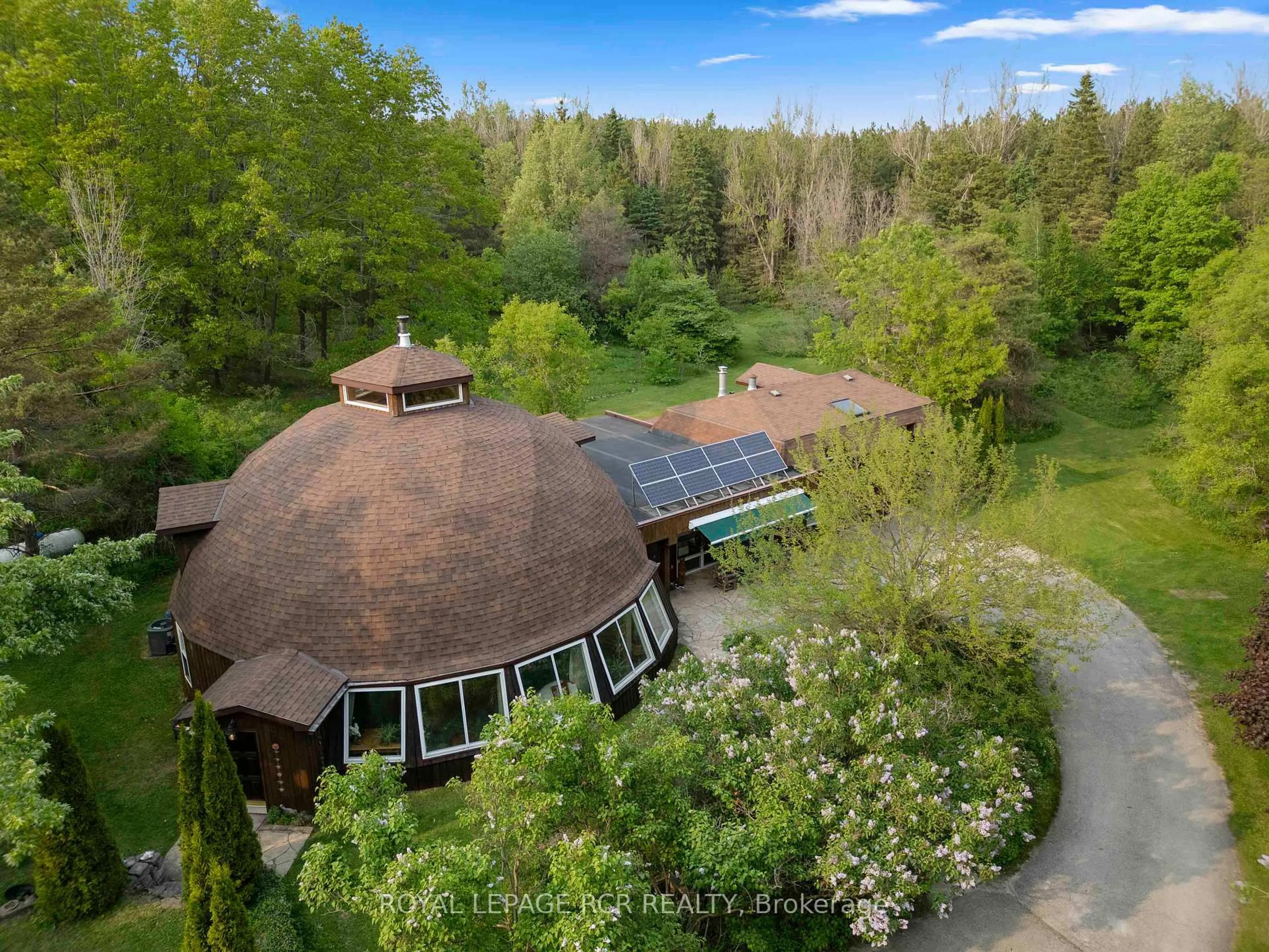A pic from outside/outdoor area/front of a property/back of a property/a pic from drone, forest/trees view for 487151 30 Side Rd, Mono Ontario L9V 1G9