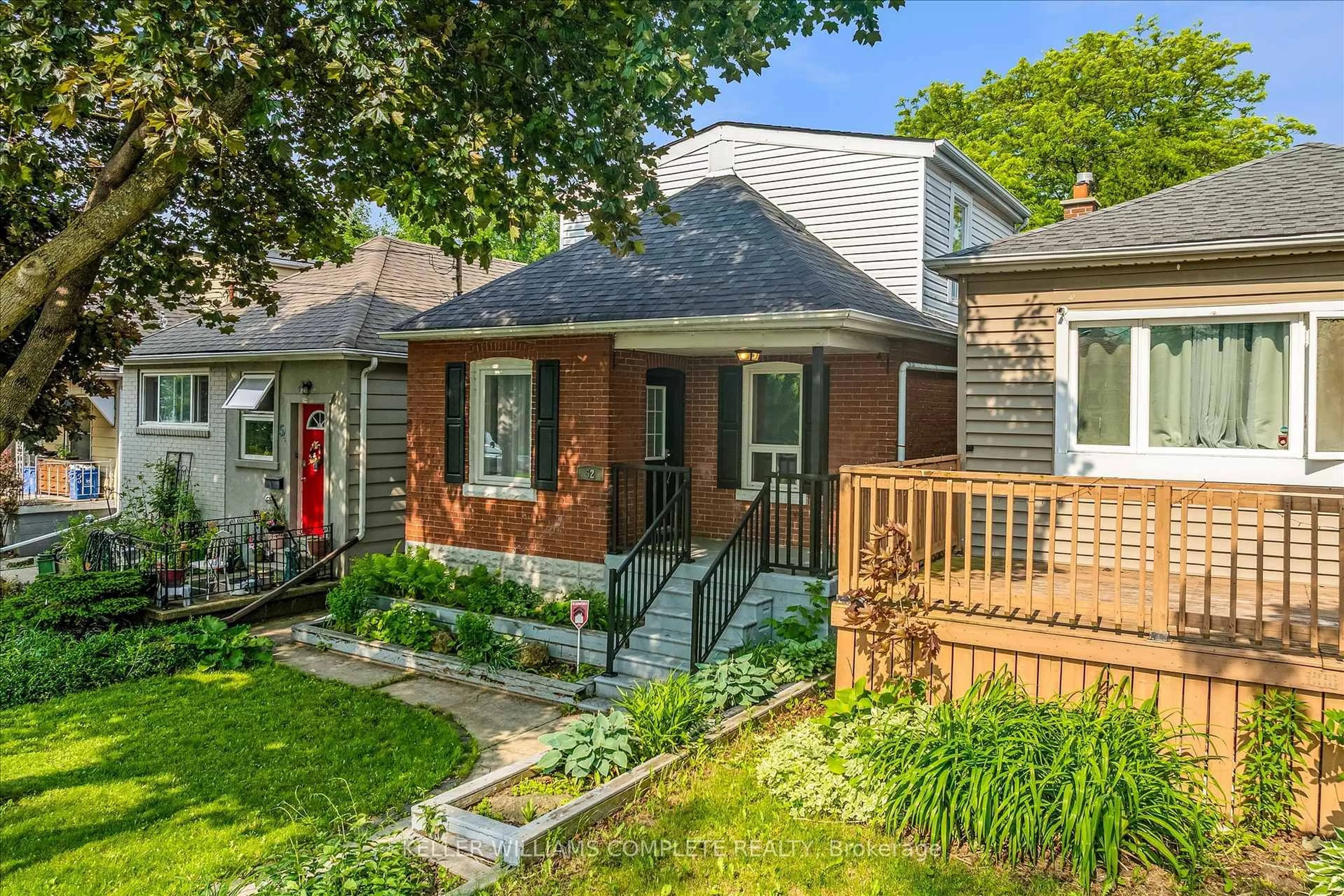 Home with brick exterior material, street for 52 East 24th St, Hamilton Ontario L8V 2X7