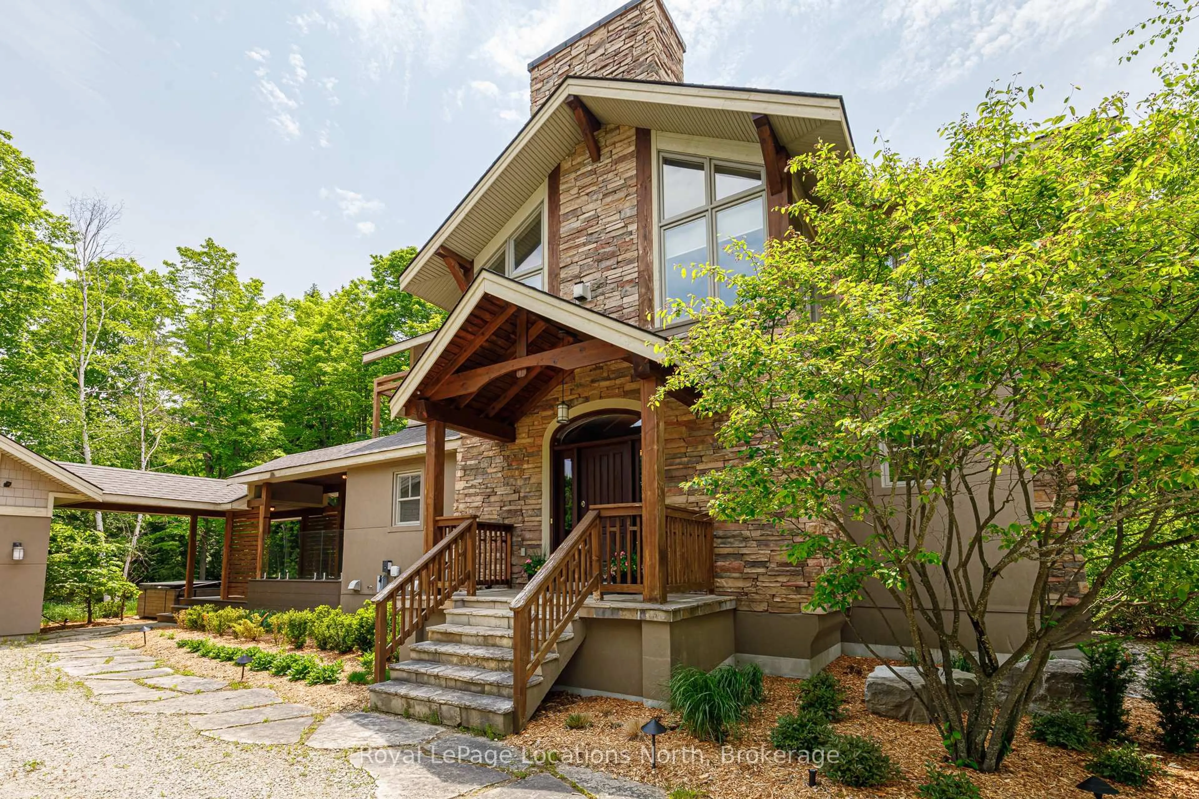 Home with brick exterior material, unknown for 169 Aspen Way, Blue Mountains Ontario L9Y 0S7