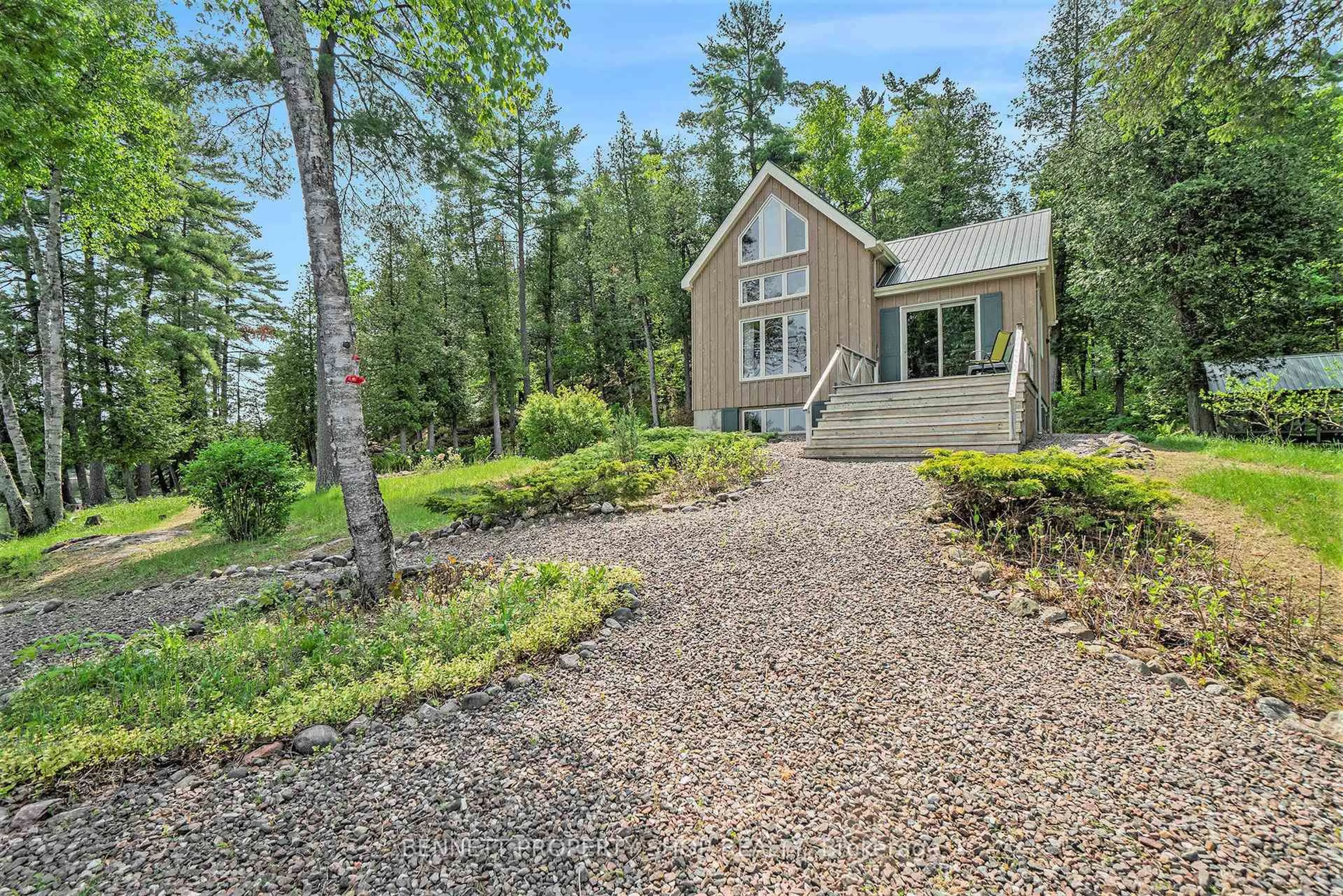 Unknown for 33 Burton Lane, Renfrew Ontario K7V 3Z8