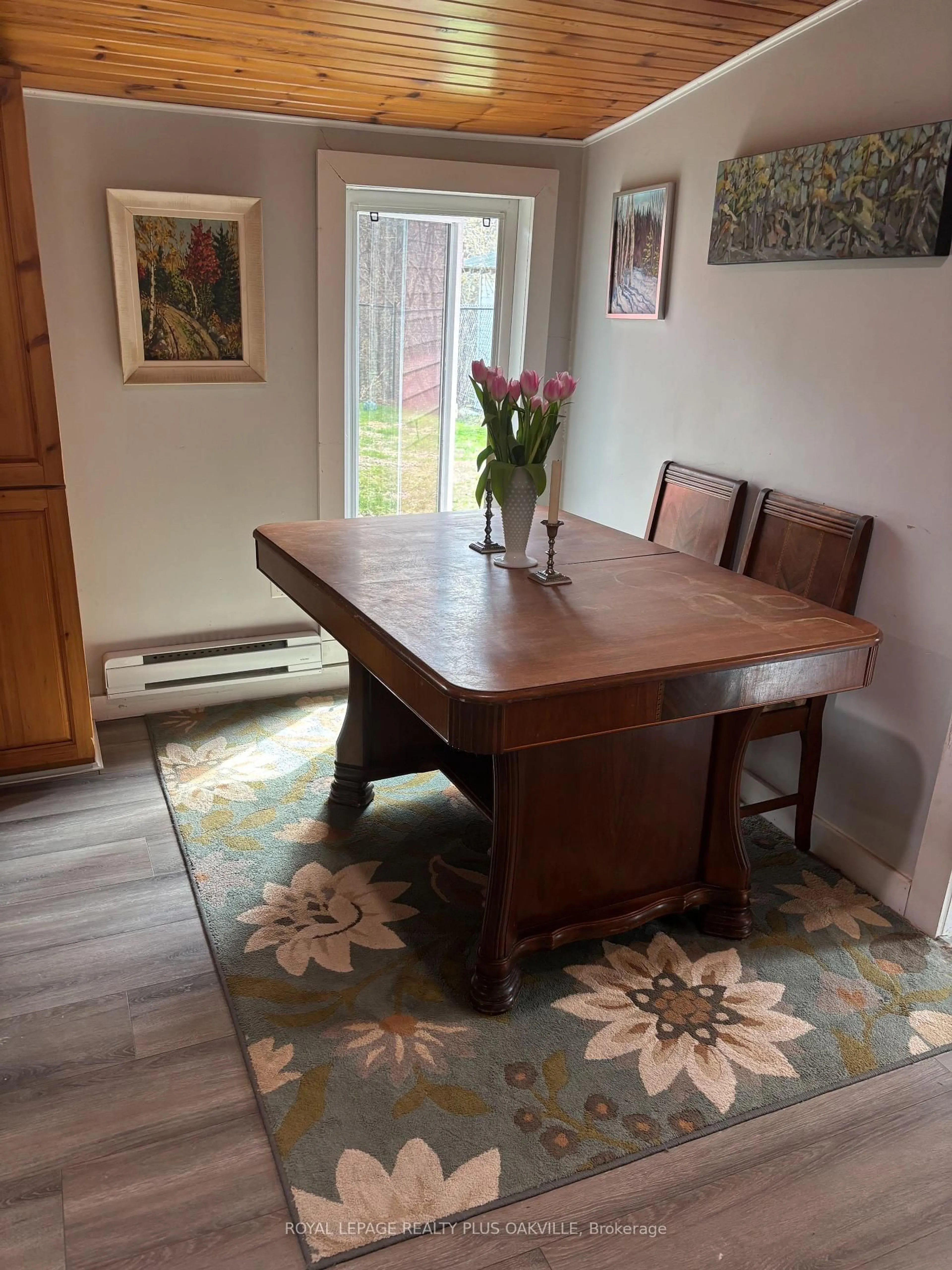 Dining room, wood/laminate floor for 322 Bobcaygeon Rd, Minden Hills Ontario K0M 2K0