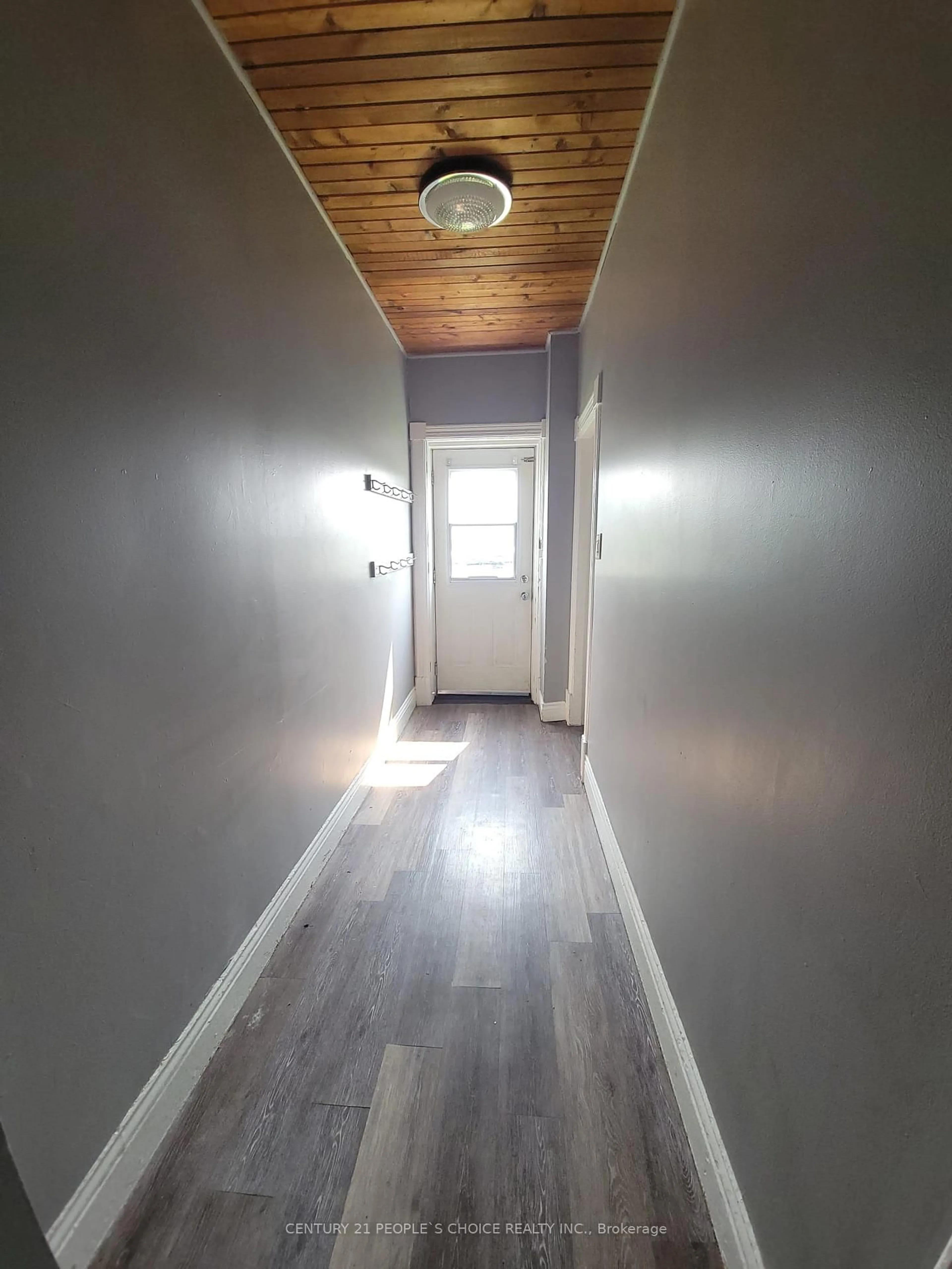 A pic of a room for 137-139 Stewart St, Peterborough Central Ontario K9J 3M3