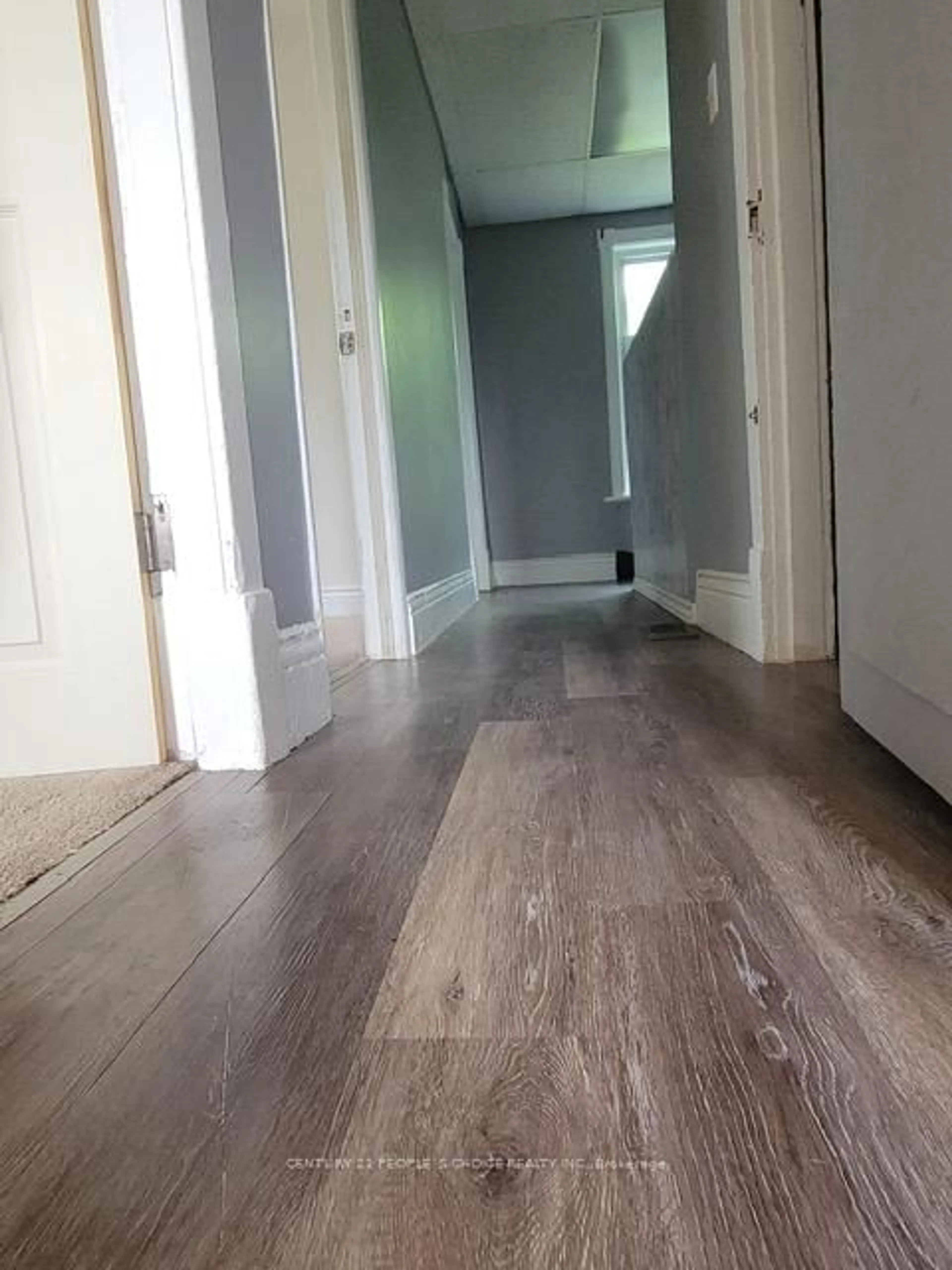 A pic of a room for 137-139 Stewart St, Peterborough Central Ontario K9J 3M3