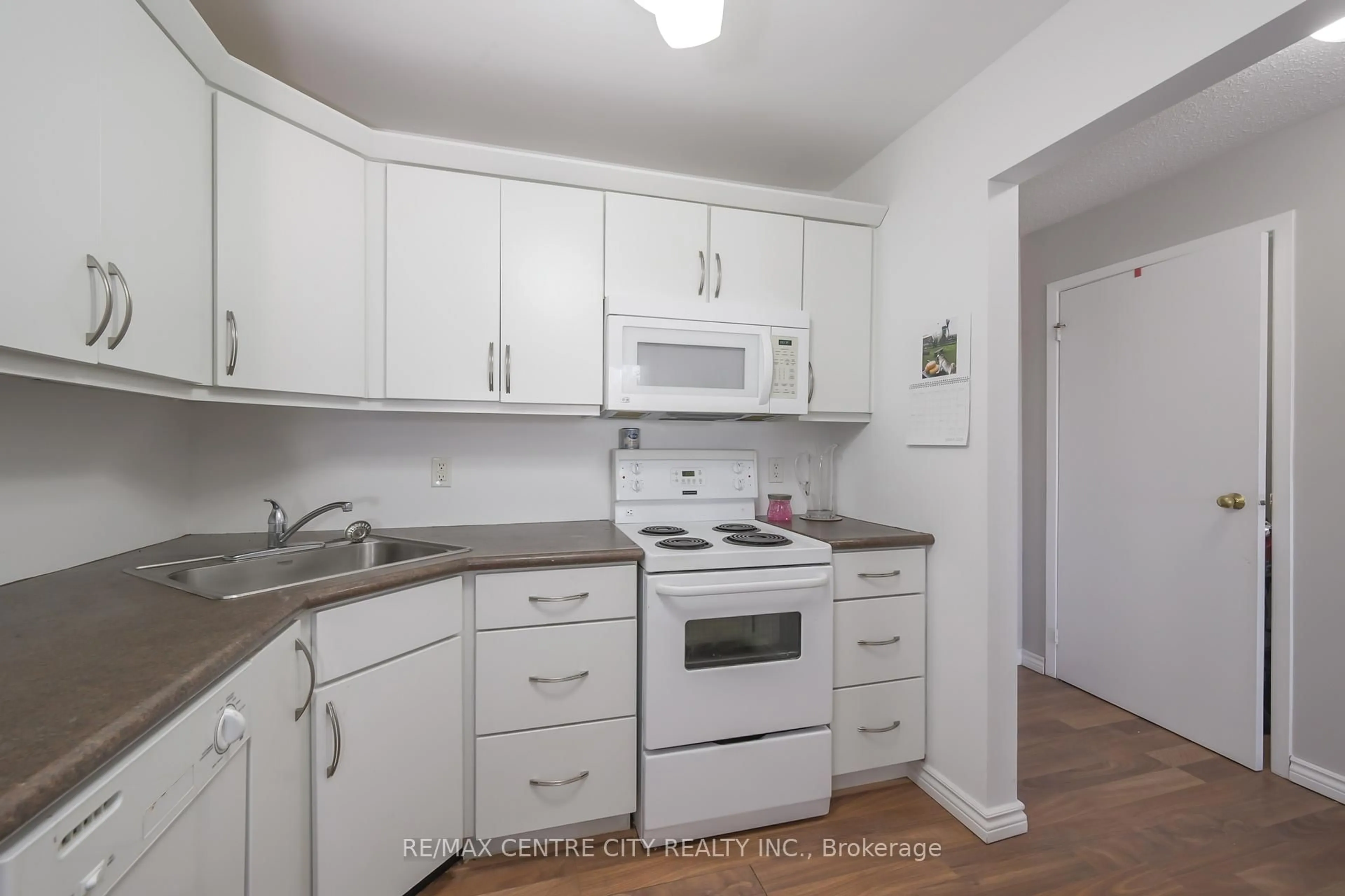 Standard kitchen, unknown for 729 Deveron Cres #309, London South Ontario N5Z 4X5