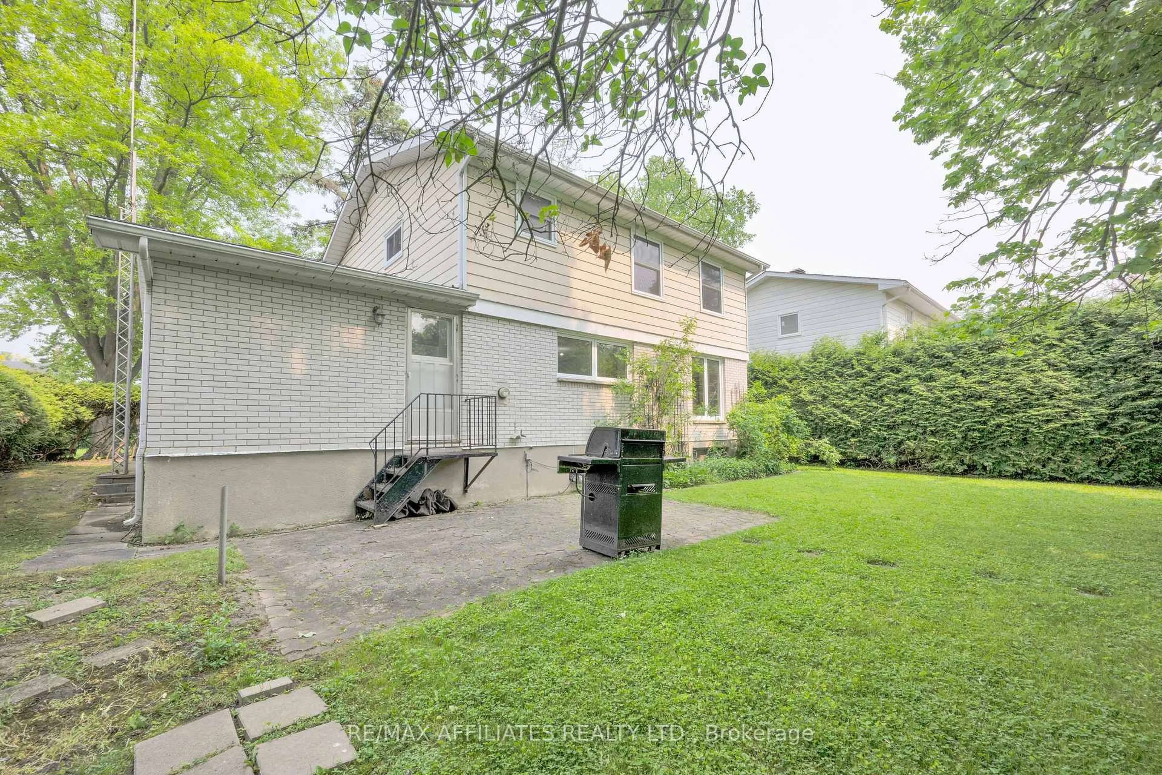 Patio, street for 70 Queensline Dr, Ottawa Ontario K2H 7J5