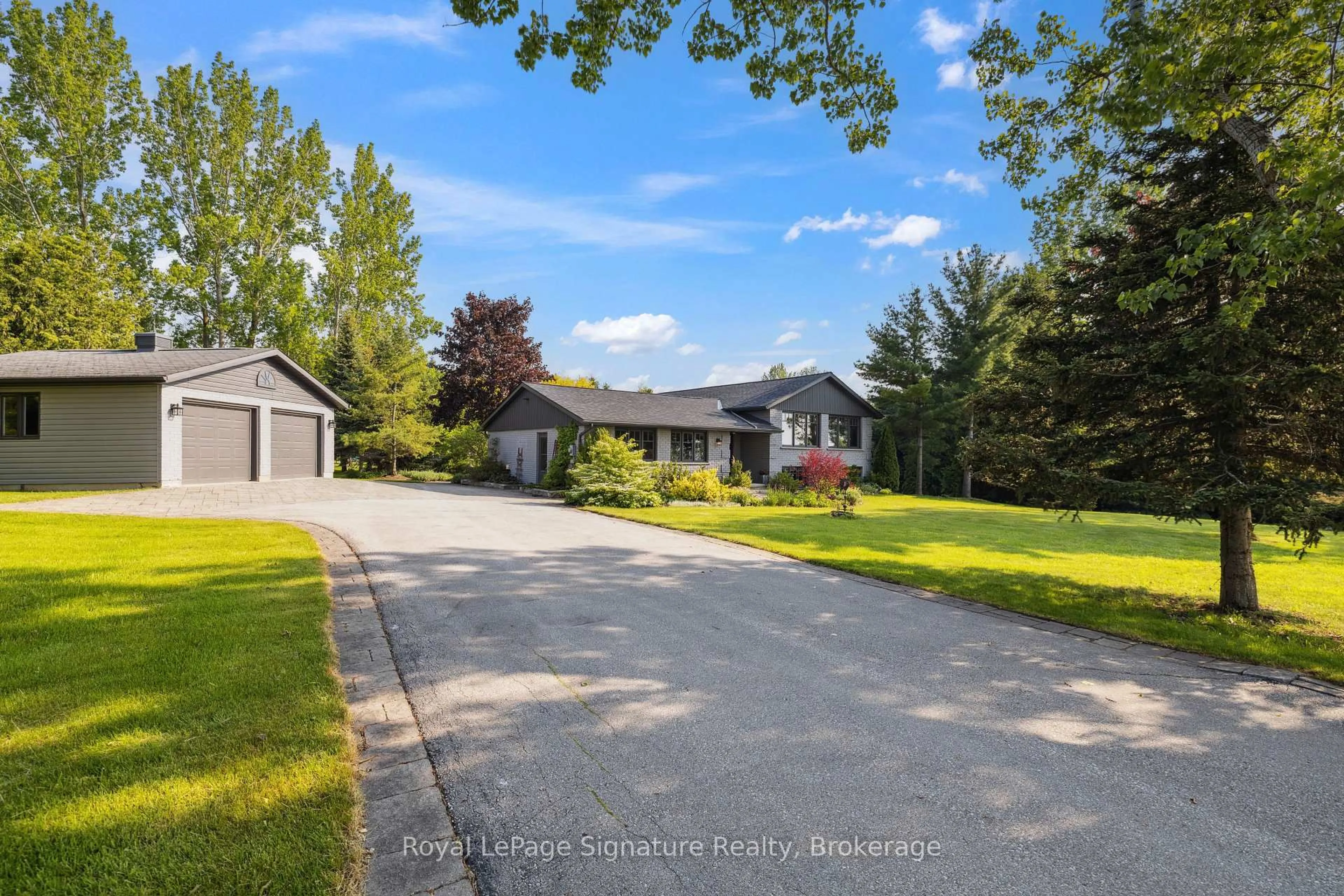 A pic from outside/outdoor area/front of a property/back of a property/a pic from drone, street for 728414 21ST Sdrd, Blue Mountains Ontario N0H 1J0