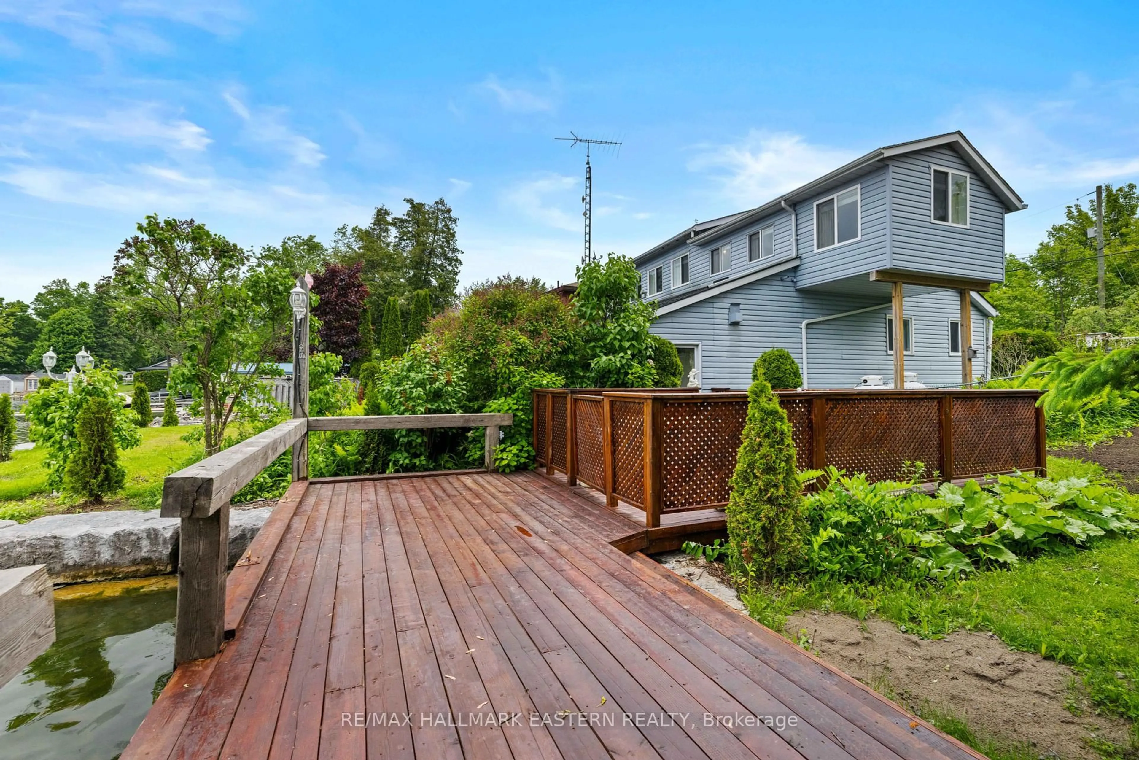 Patio, street for 2452 Upper Chemung Dr, Selwyn Ontario K0L 2H0
