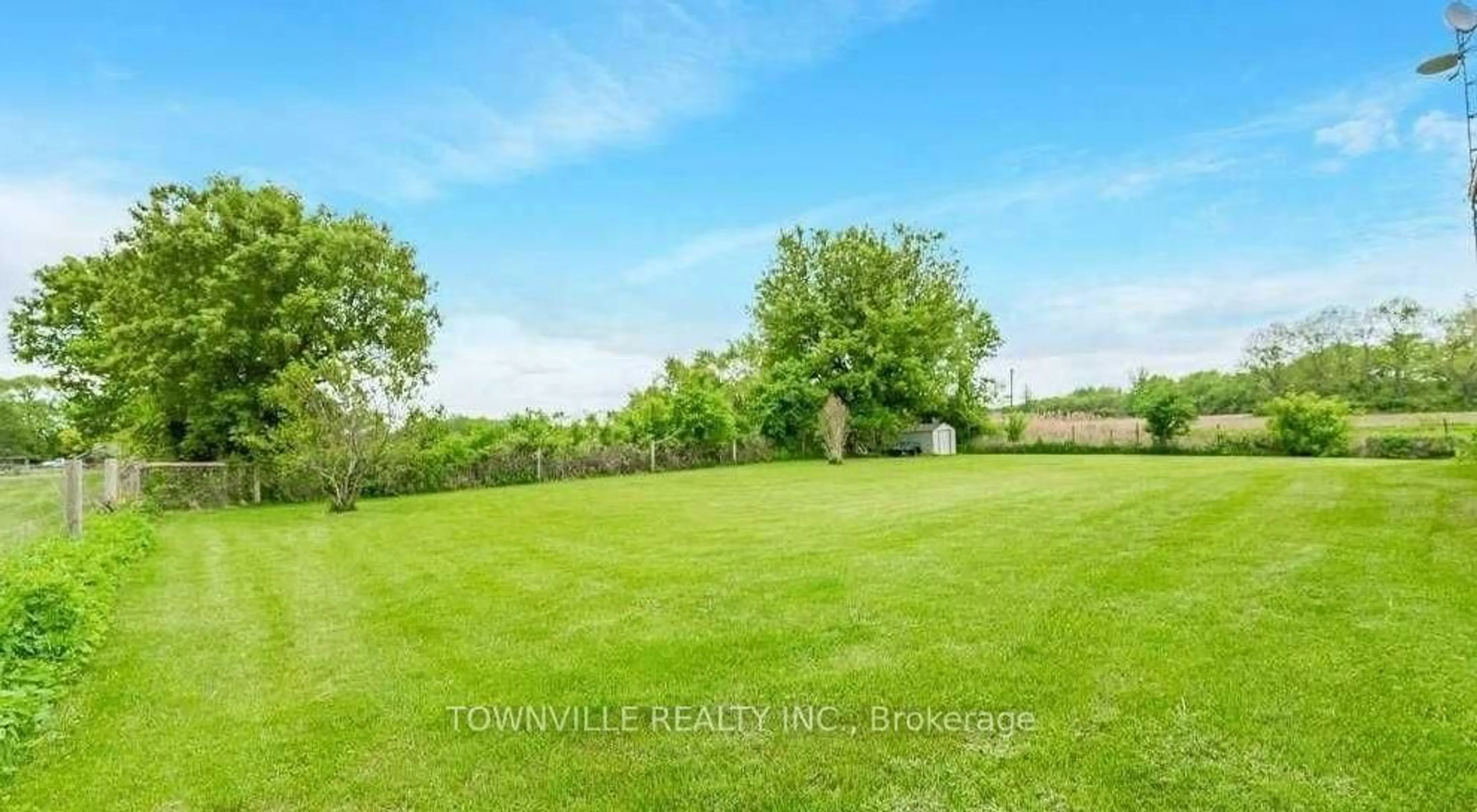 A pic from outside/outdoor area/front of a property/back of a property/a pic from drone, water/lake/river/ocean view for 4662 Governors Rd, Hamilton Ontario L0R 1T0