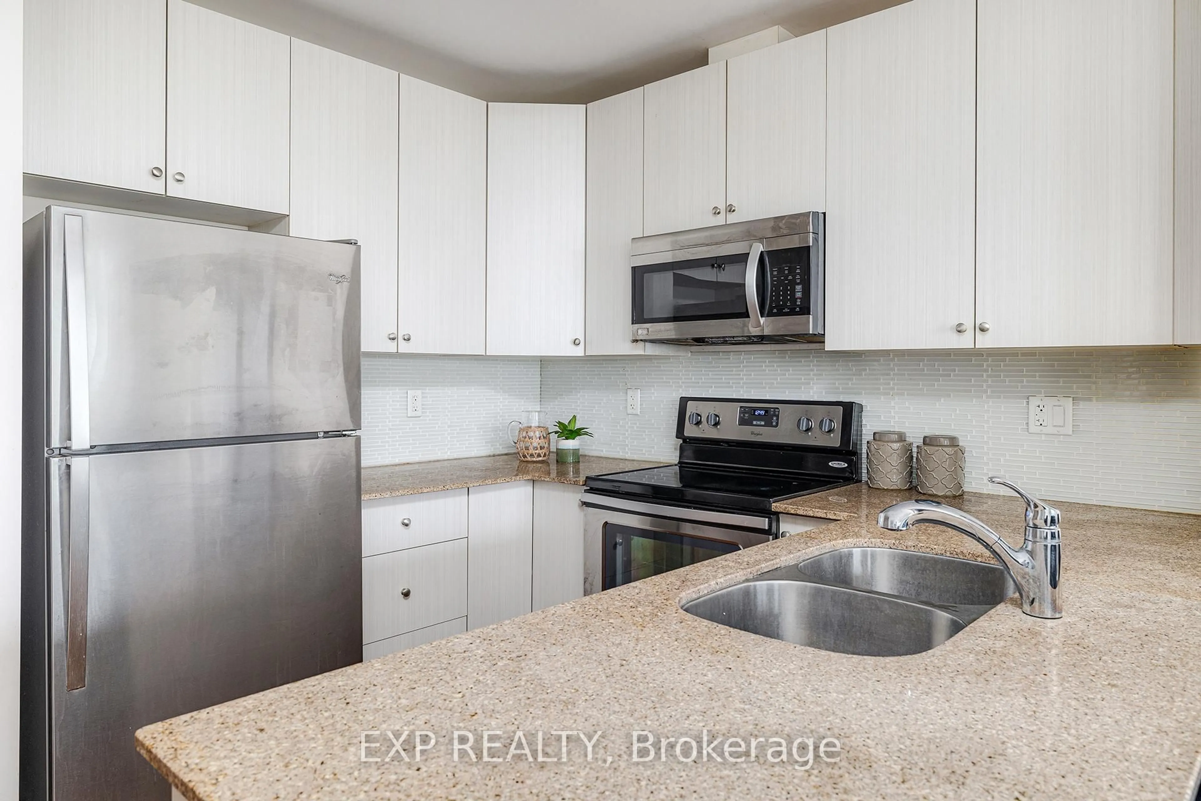 Standard kitchen, unknown for 1 Victoria St #1409, Kitchener Ontario N2G 0B5