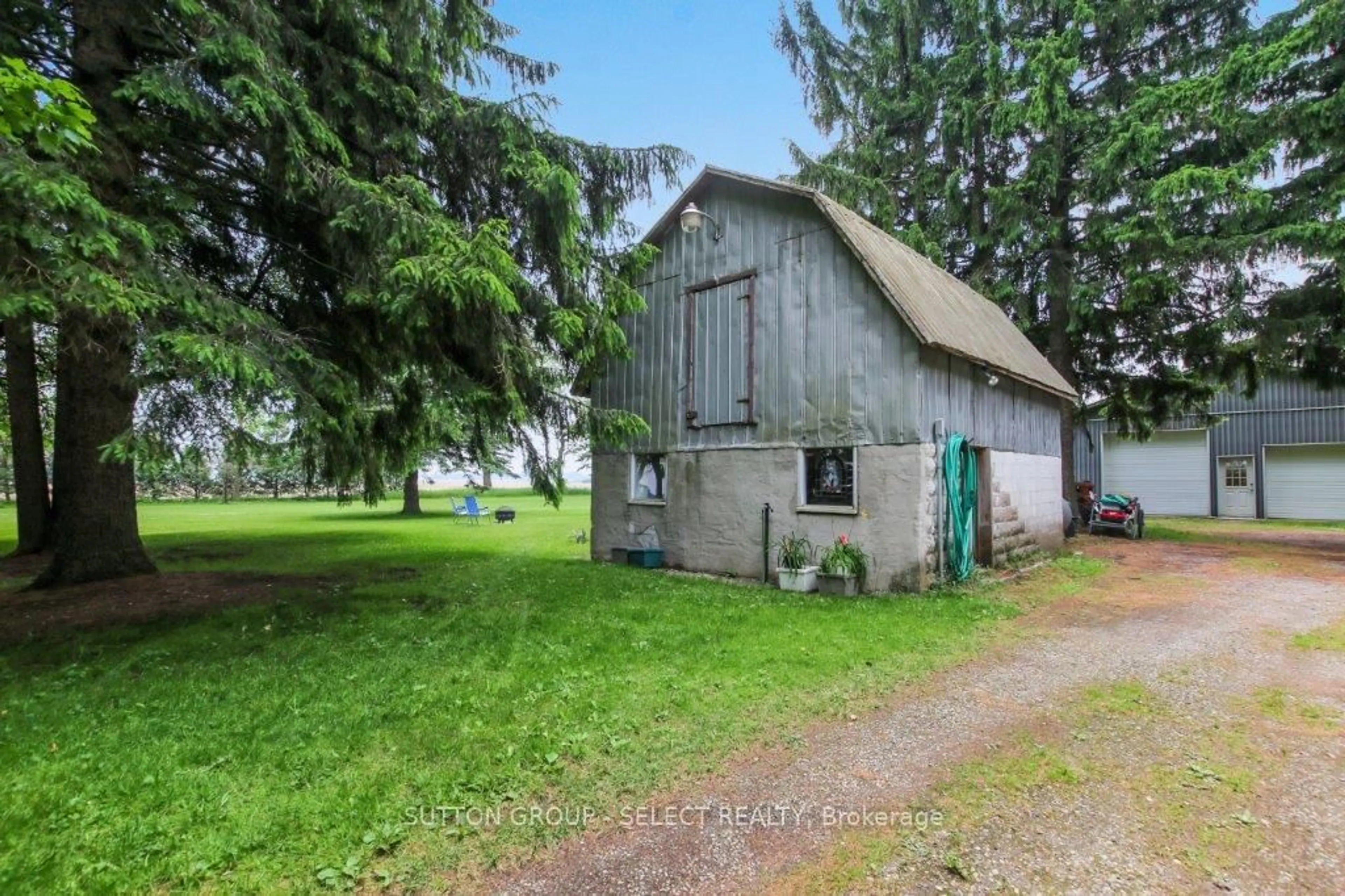Shed for 23471 HERITAGE Rd, Thames Centre Ontario N0M 2P0