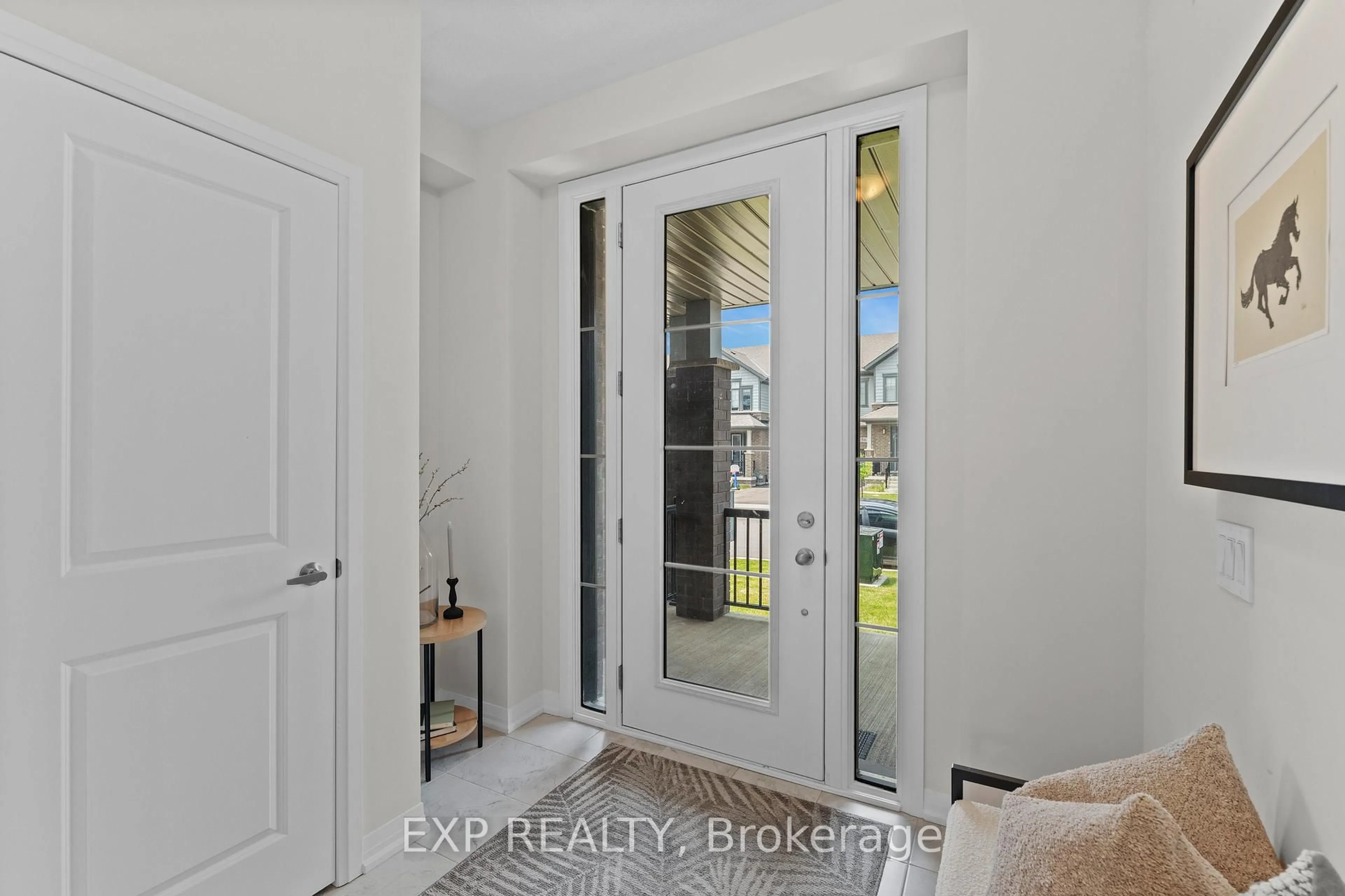 Indoor entryway for 53 FREEDOM Cres, Hamilton Ontario L0R 1W0