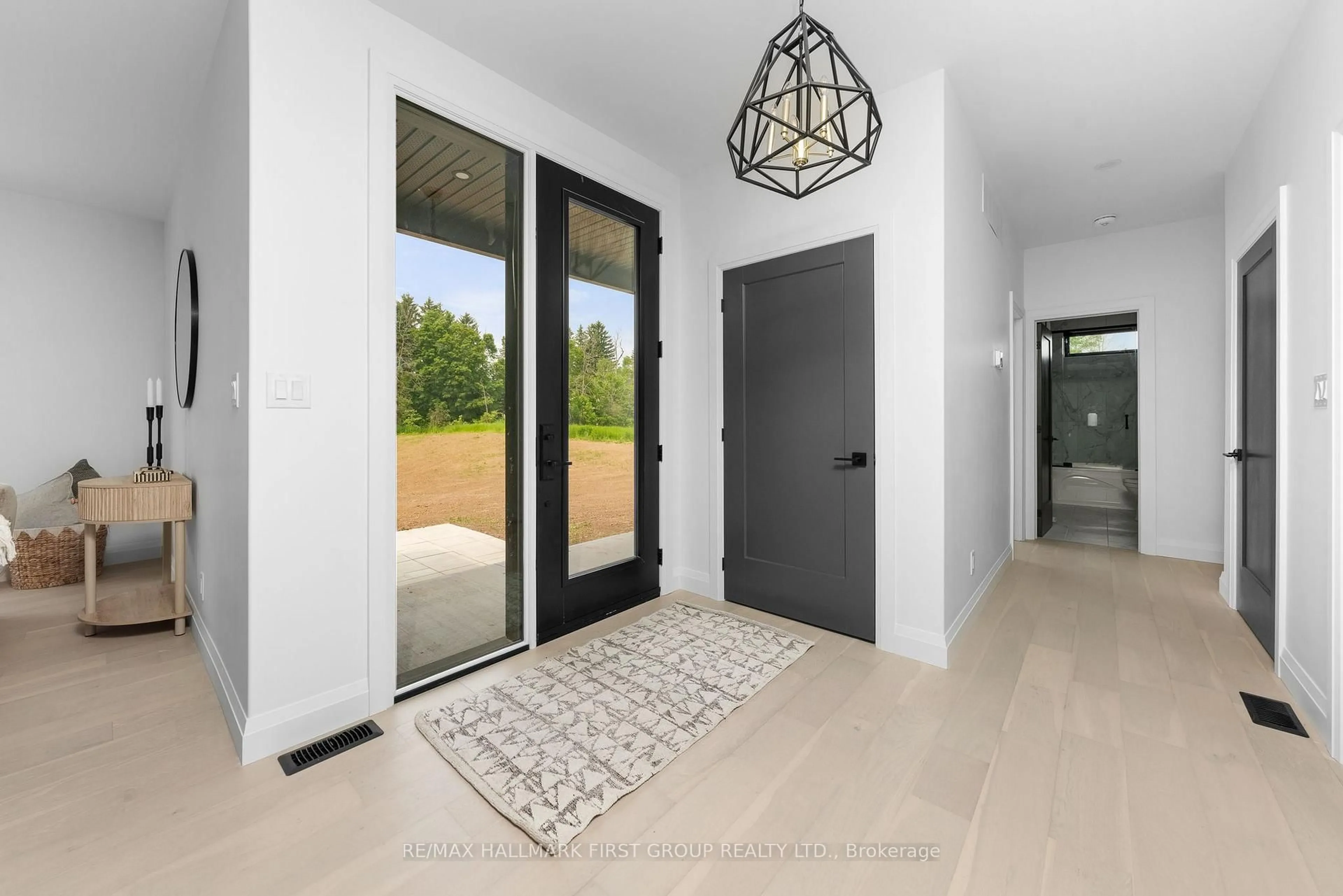 Indoor entryway for 571 Concession 13 Rd, Trent Hills Ontario K0L 1Y0