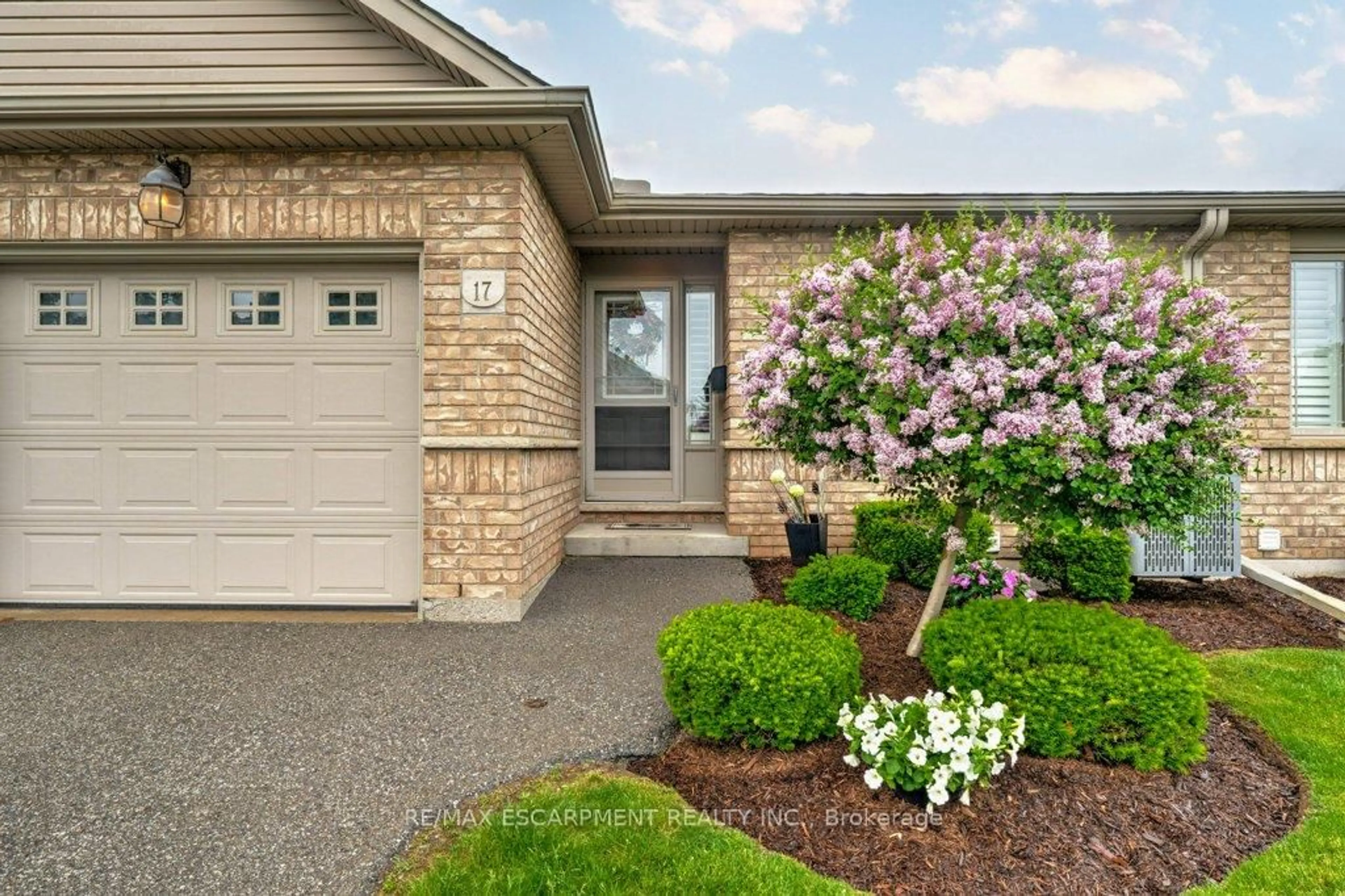 Home with brick exterior material, street for 601 Conklin Rd #17, Brantford Ontario N3T 0C1