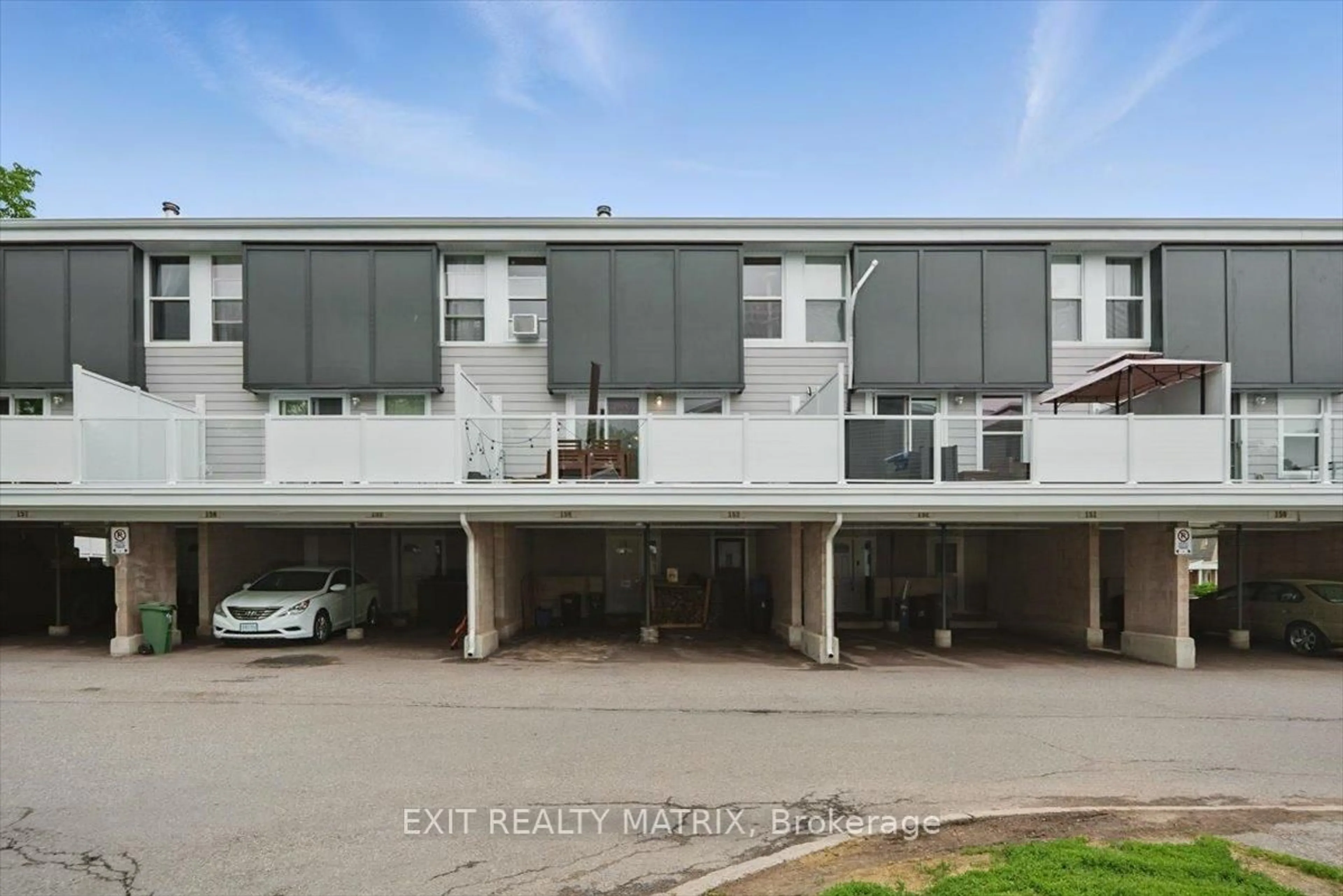 A pic from outside/outdoor area/front of a property/back of a property/a pic from drone, street for 825 Cahill Dr #154, Ottawa Ontario K1V 9N7