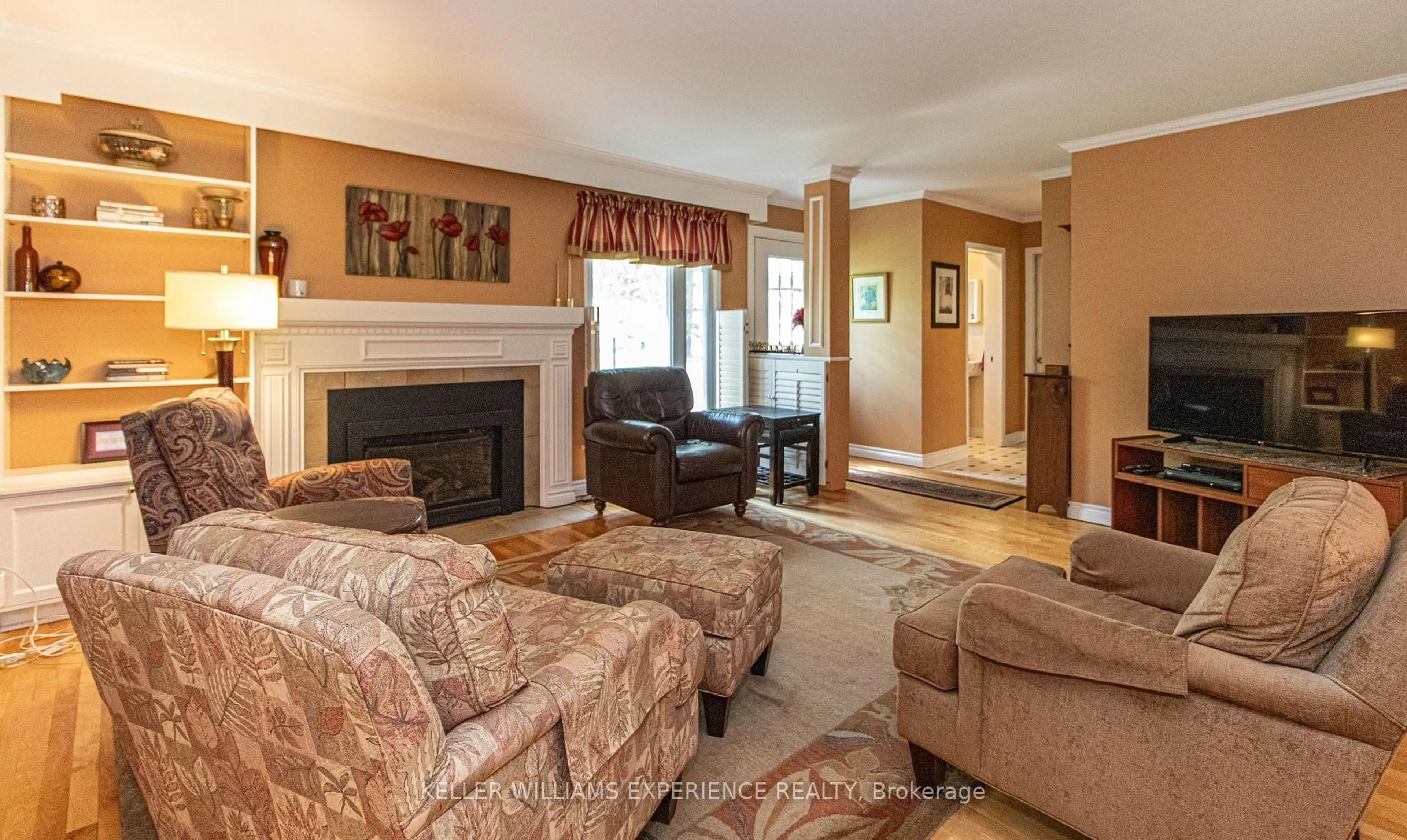 Living room with furniture, unknown for 27 Paget St, Sundridge Ontario P0A 1Z0