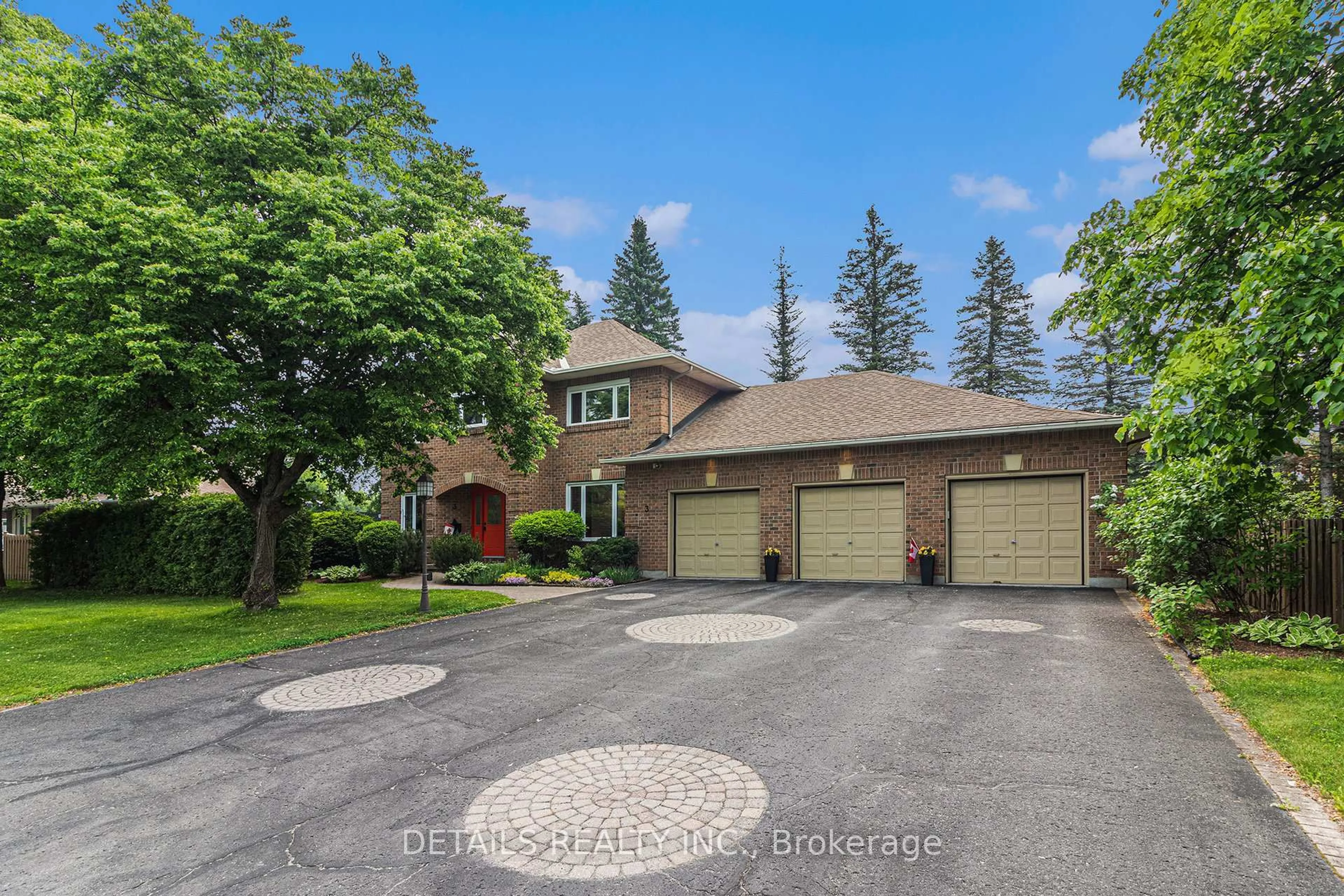 A pic from outside/outdoor area/front of a property/back of a property/a pic from drone, street for 3 Wintergreen Dr, Ottawa Ontario K2S 1E5