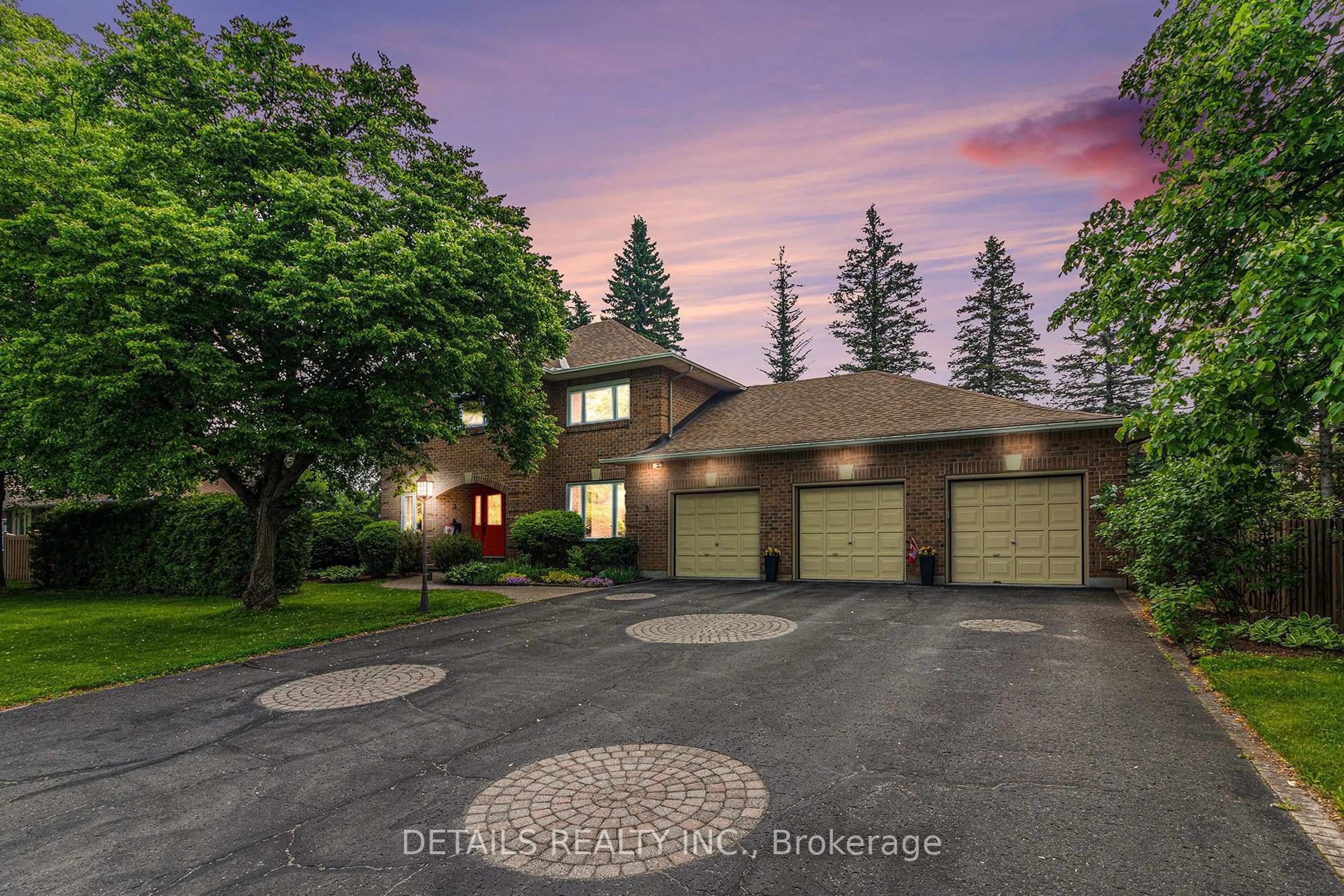 A pic from outside/outdoor area/front of a property/back of a property/a pic from drone, street for 3 Wintergreen Dr, Ottawa Ontario K2S 1E5