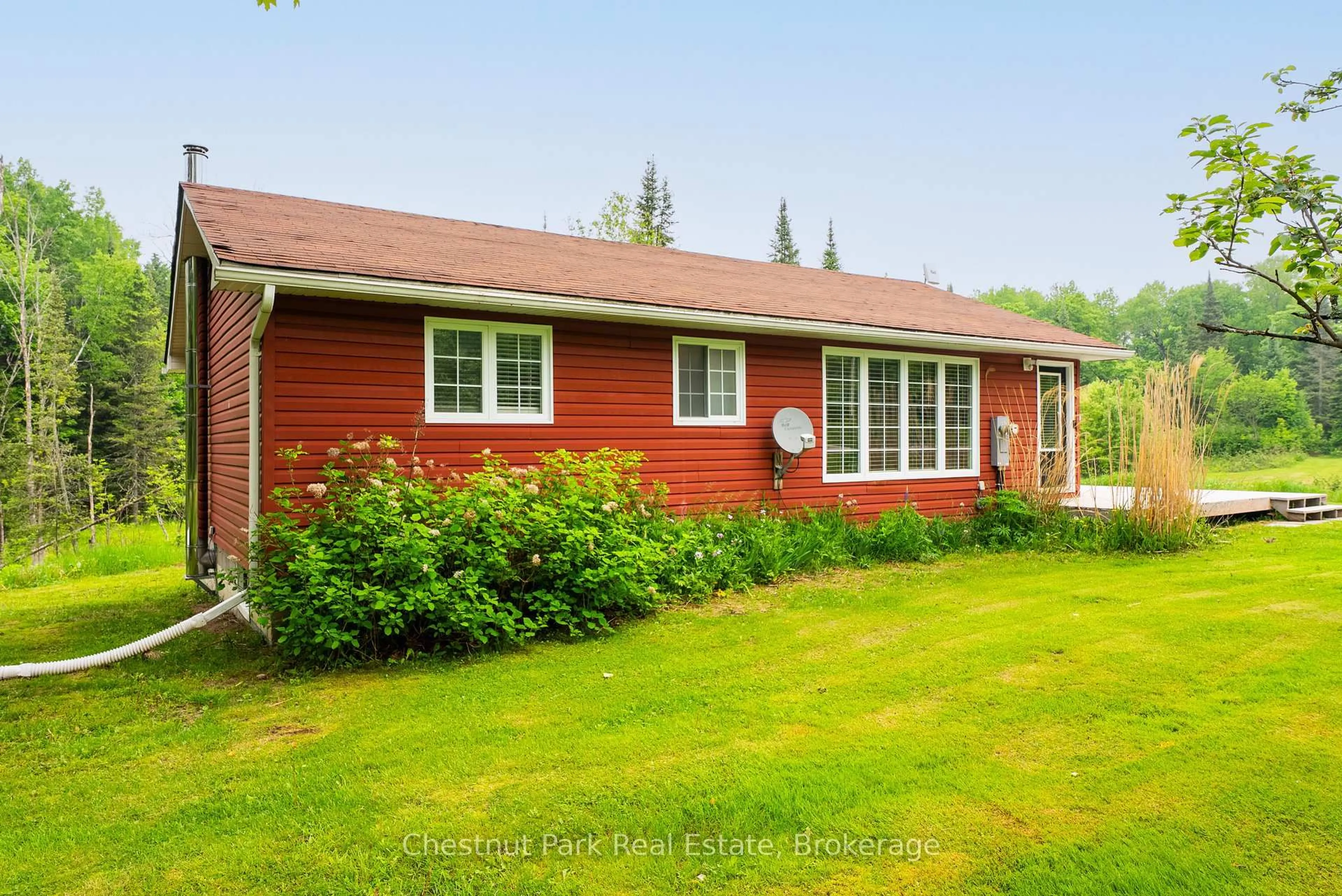 Unknown for 1 Christopher Lane, Burk's Falls Ontario P0A 1C0