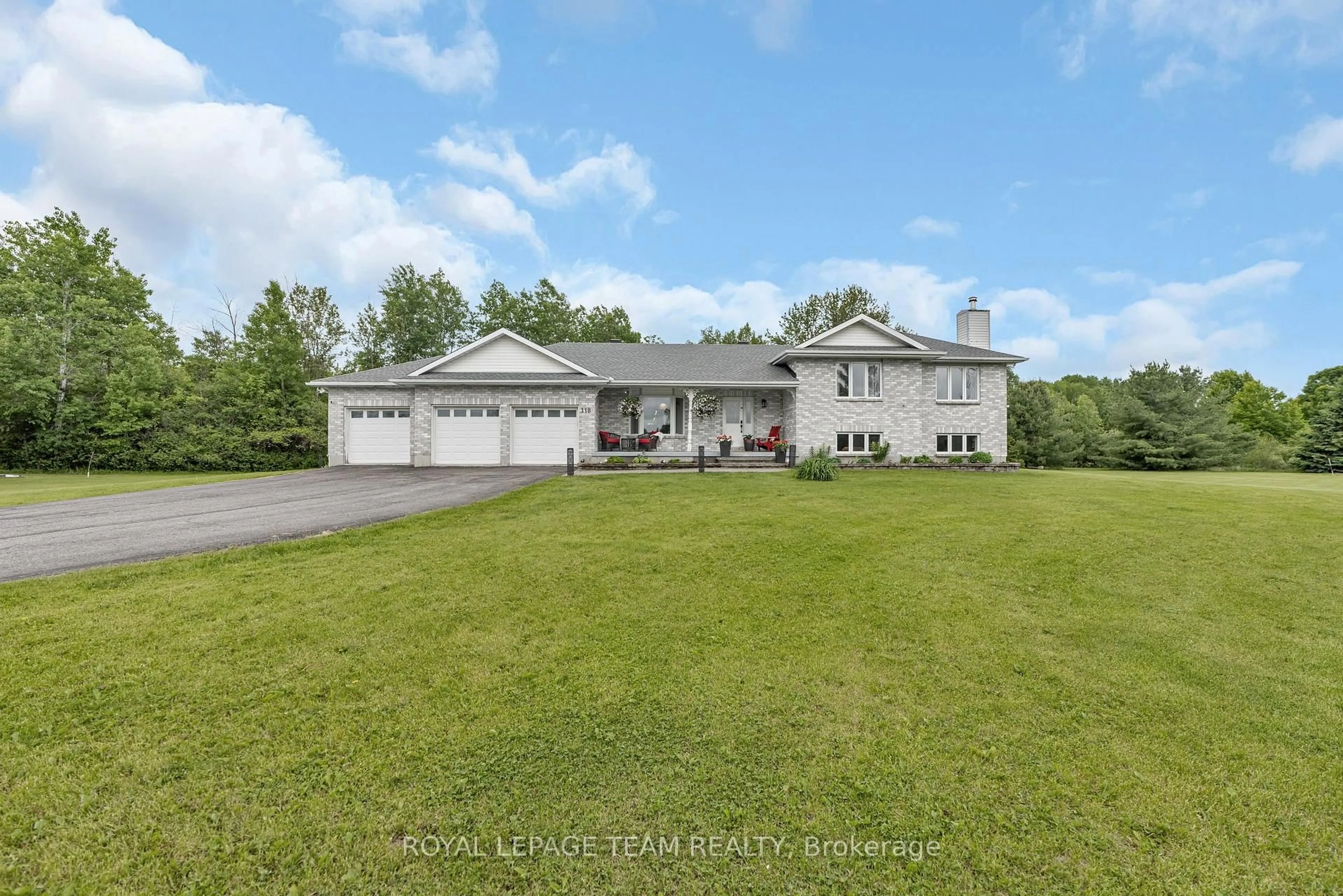 A pic from outside/outdoor area/front of a property/back of a property/a pic from drone, unknown for 118 Rushingbrook Dr, Carp Ontario K0A 1L0