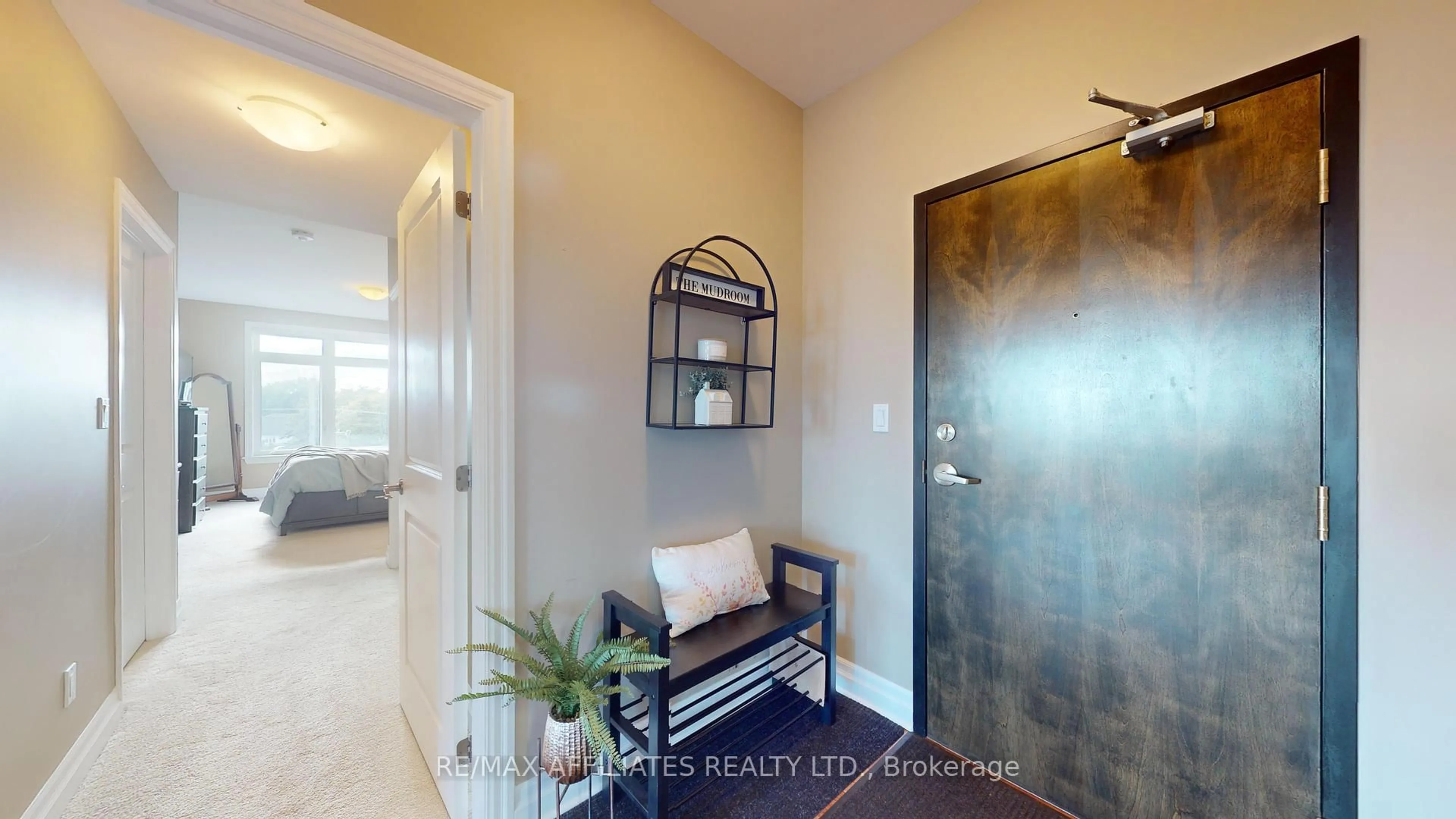 Indoor entryway for 1109 Millwood Ave #303, Brockville Ontario K6V 0C7