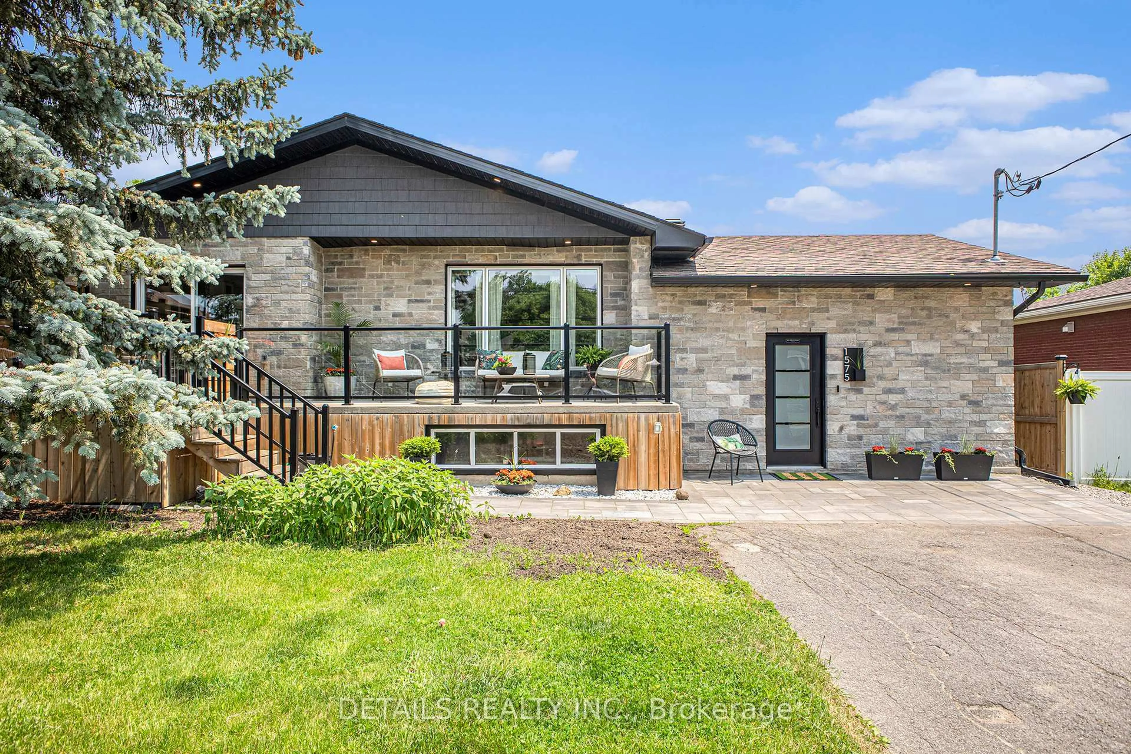 Home with brick exterior material, street for 1575 Maxime St, Ottawa Ontario K1B 3K9