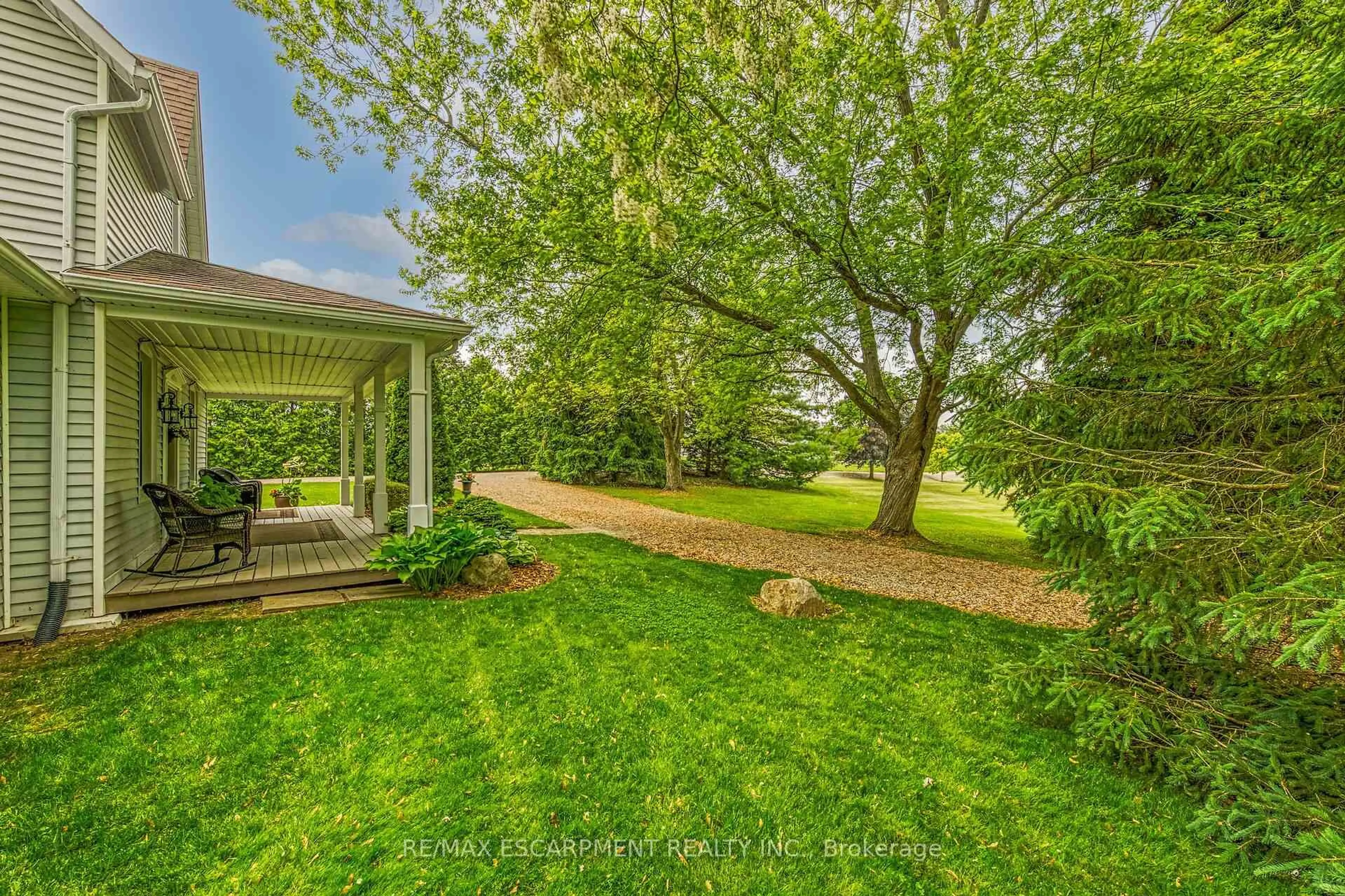 Patio, unknown for 281 Big Creek Rd, Haldimand Ontario N3W 2G9